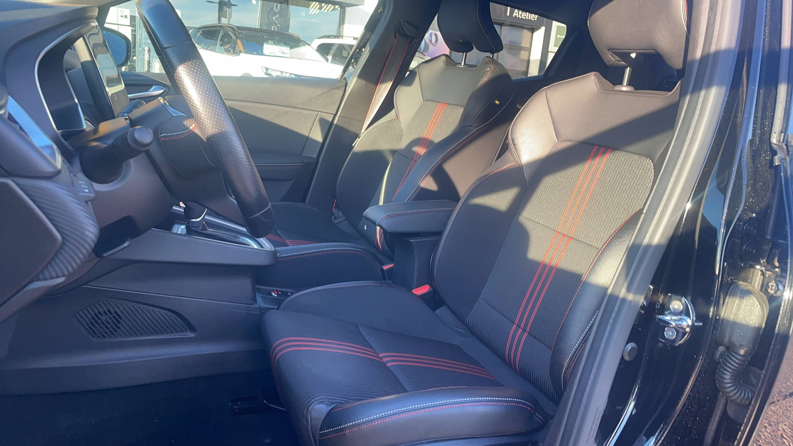 Vente en ligne Renault Clio 5 Clio E-Tech hybride 145 au prix de 17 911 €