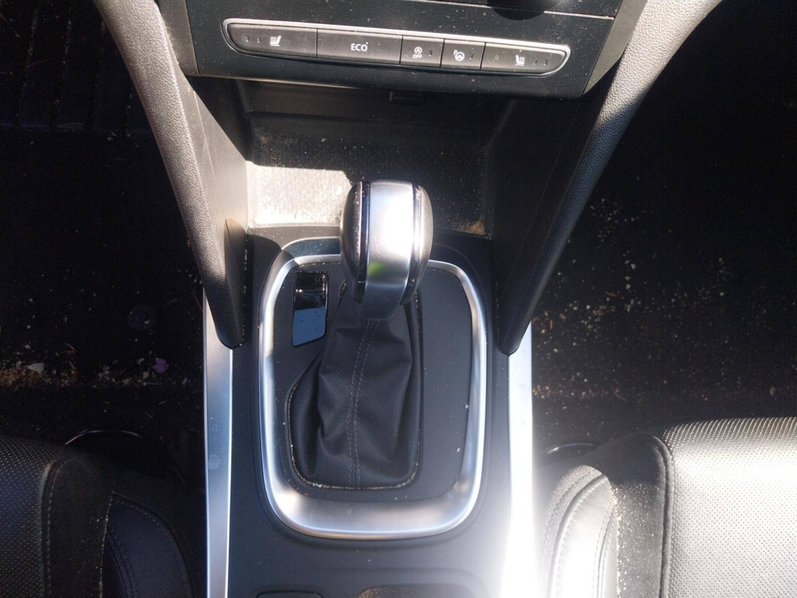 Vente en ligne Renault Megane 4 Mégane IV Berline TCe 140 EDC FAP au prix de 14 990 €