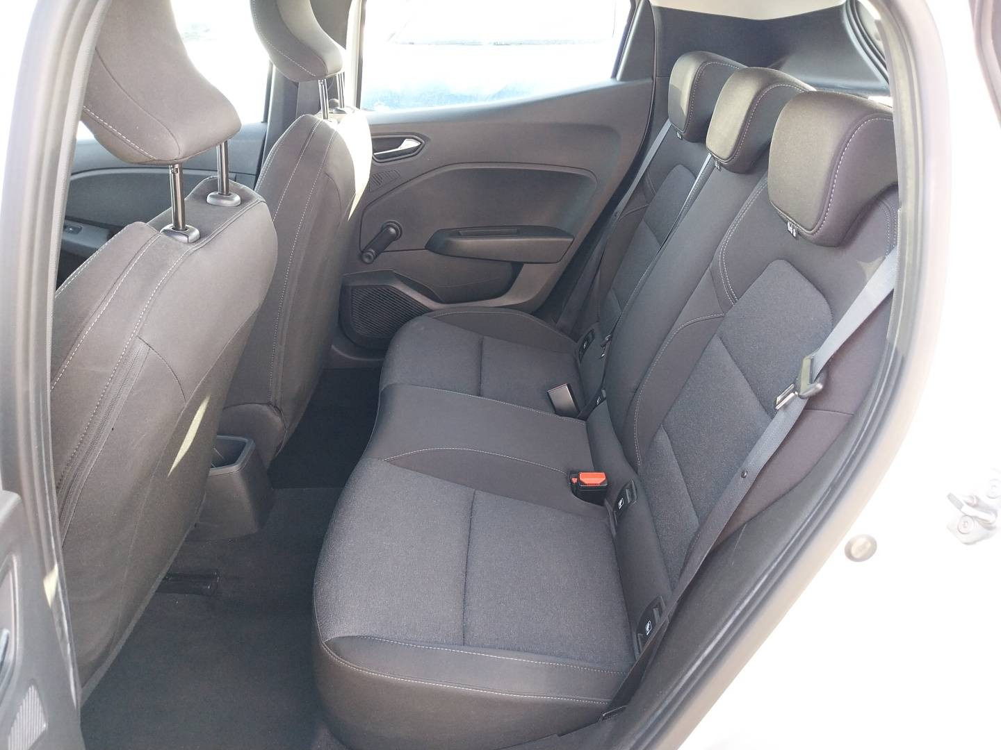 Vente en ligne Renault Clio 5 Clio TCe 90 au prix de 15 990 €