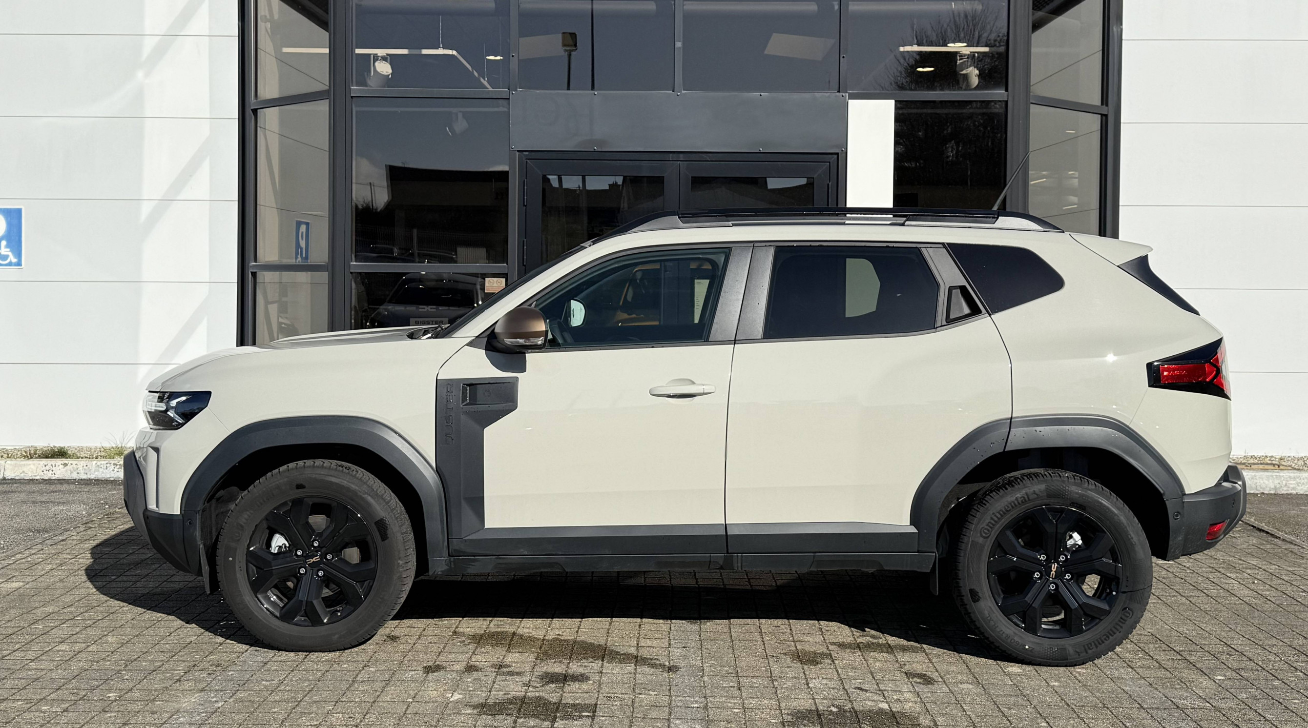 Vente en ligne Dacia Duster  Hybrid-G 150 4x4 au prix de 31 690 €