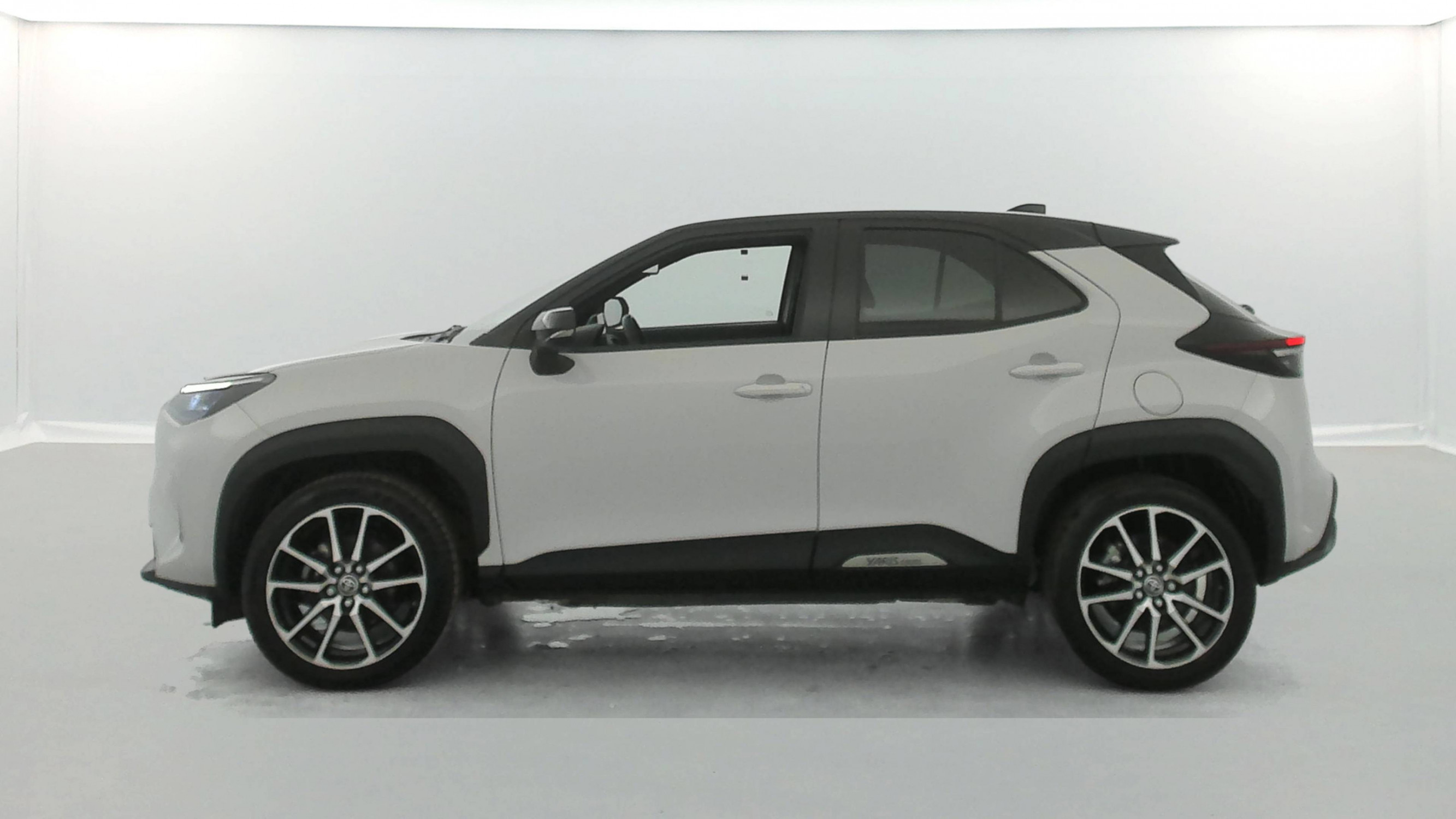 Vente en ligne Toyota Yaris Cross  116h 2WD au prix de 23 490 €