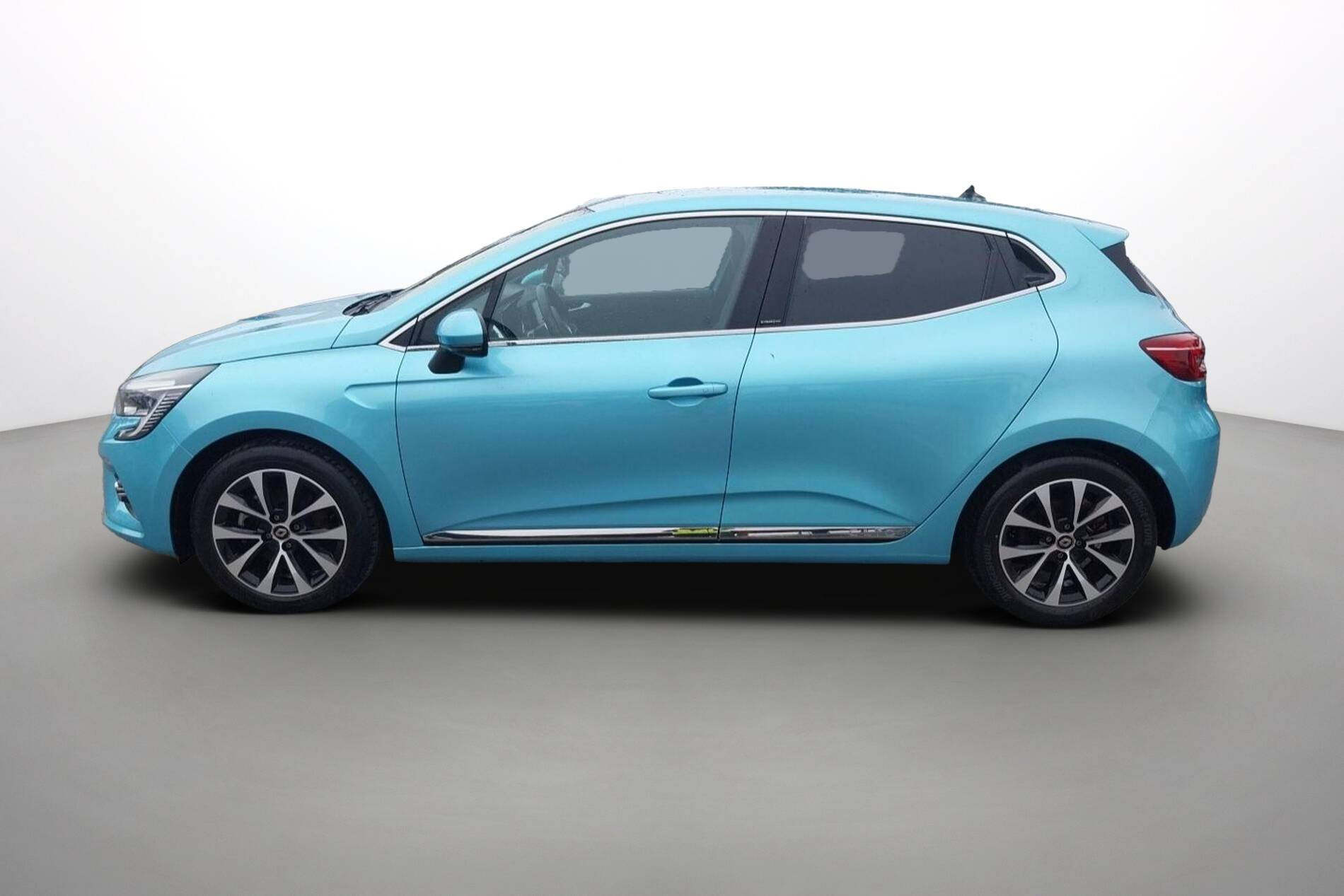 Vente en ligne Renault Clio 5 Clio E-Tech 140 au prix de 16 490 €