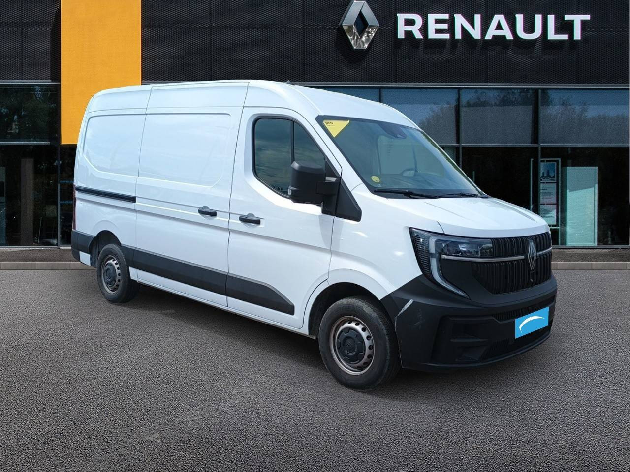 Vente en ligne Renault Master Fourgon MASTER FG BLUE DCI 130 L2H2 3T5 TR au prix de 31 990 €