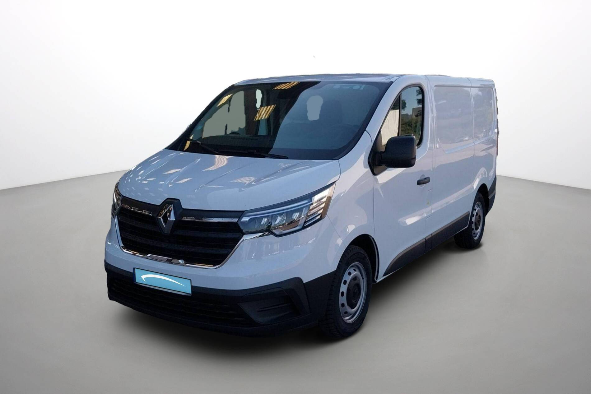Vente en ligne Renault Trafic 3 Fourgon TRAFIC FG BLUE DCI 130 L1H1 3T GSR2 au prix de 22 790 €