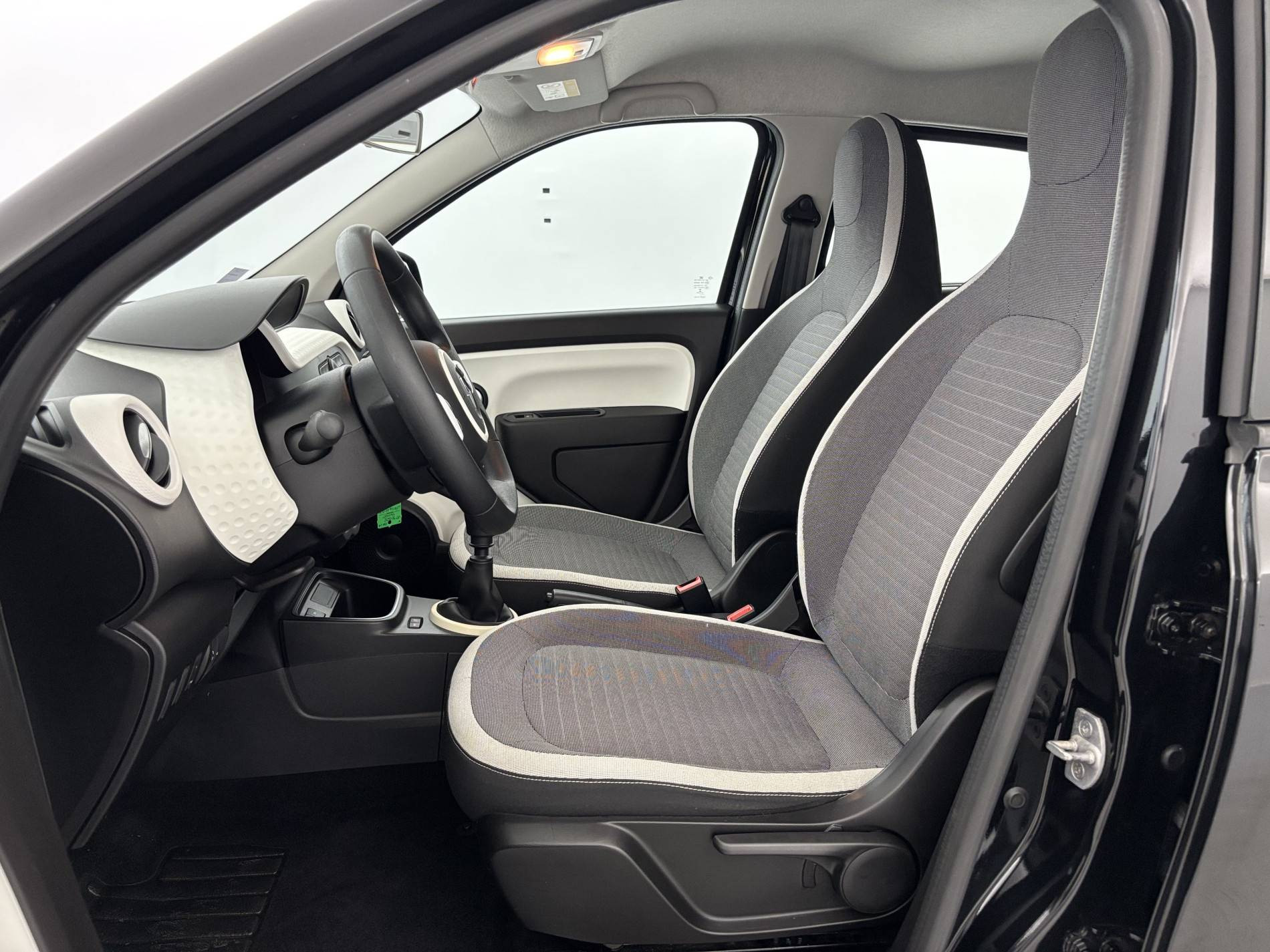 Vente en ligne Renault Twingo 3  TCe 95 au prix de 10 790 €