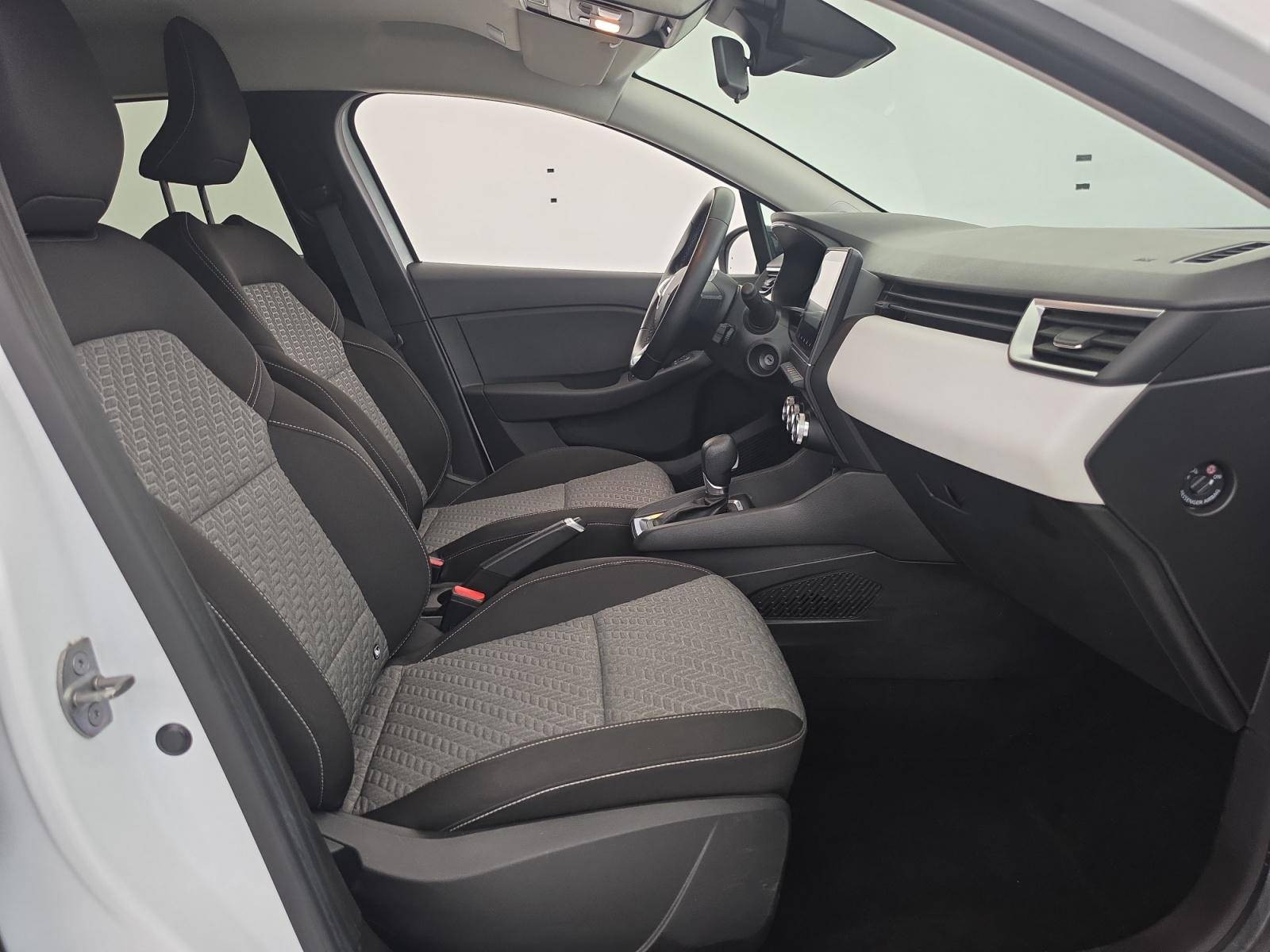 Vente en ligne Renault Clio 5 Clio E-Tech full hybrid 145 au prix de 15 890 €