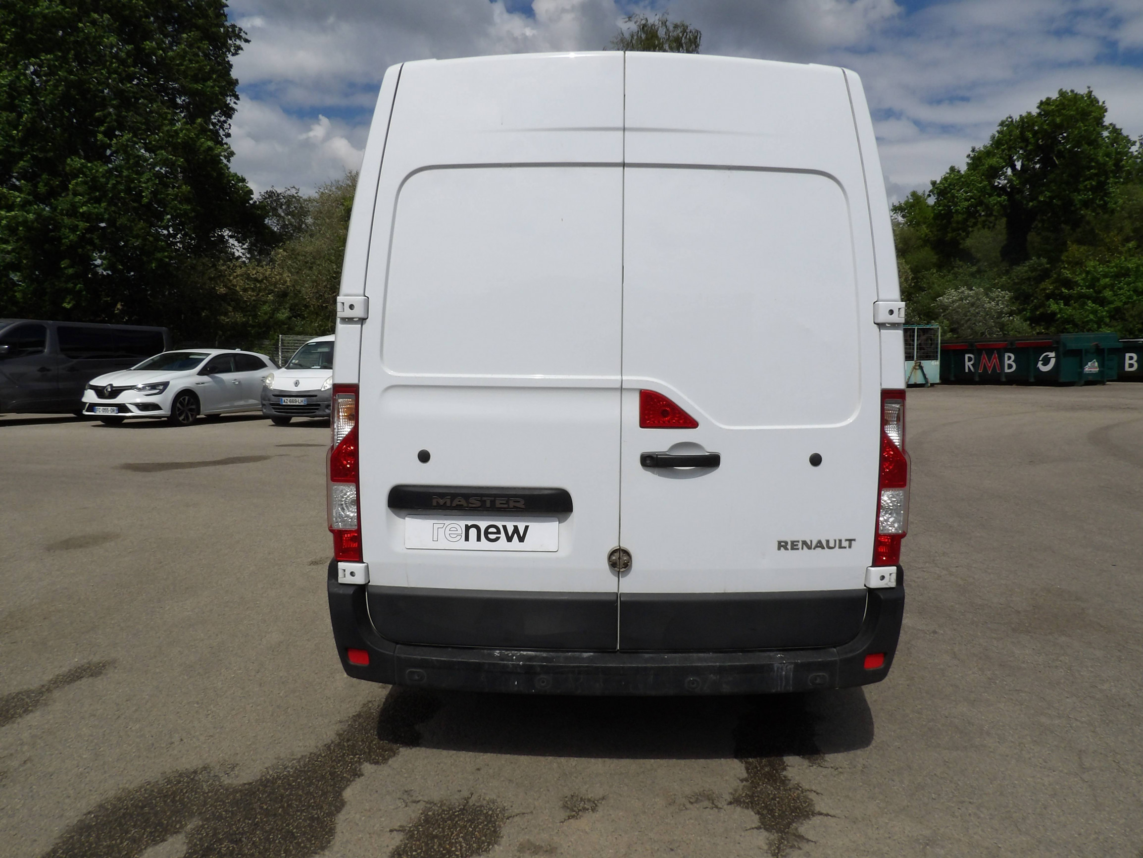 Vente en ligne Renault Master Fourgon MASTER FGN TRAC F3300 L2H2 BLUE DCI 180 au prix de 22 499 €