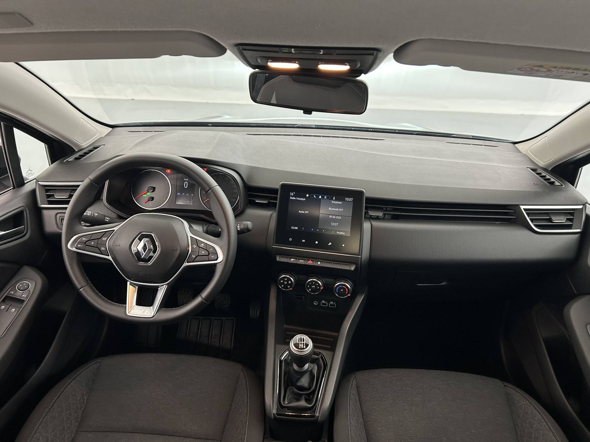 Vente en ligne Renault Clio 5 Clio TCe 90 au prix de 13 990 €