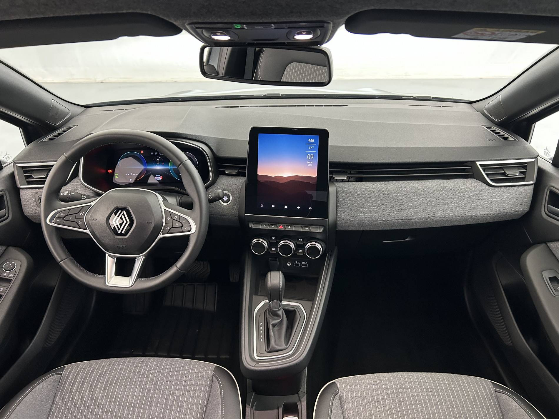 Vente en ligne Renault Clio 5 Clio E-Tech full hybrid 145 au prix de 19 290 €