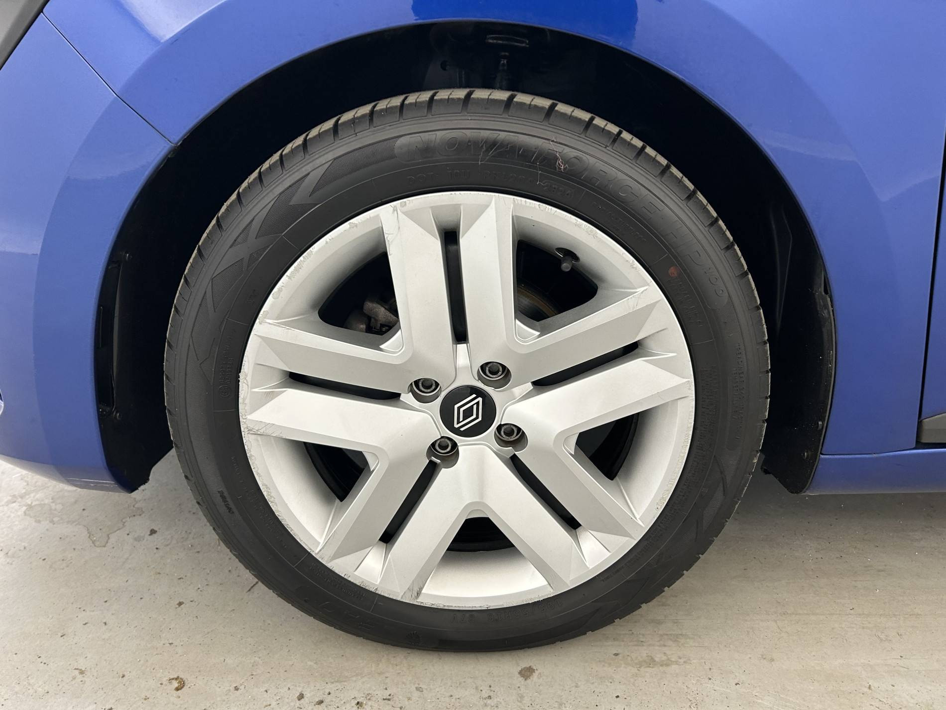 Vente en ligne Renault Clio 5 Clio TCe 90 au prix de 14 490 €