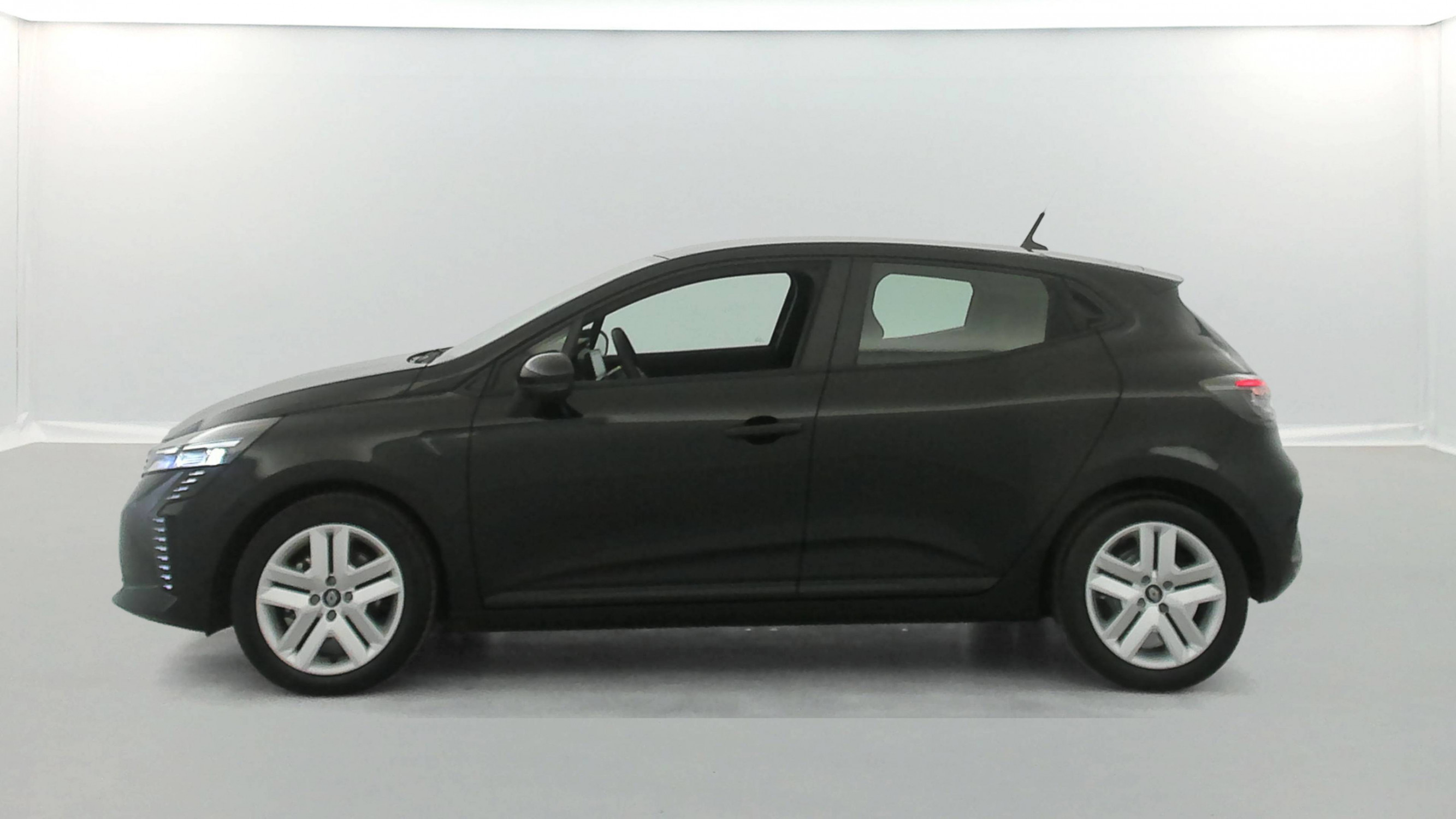 Vente en ligne Renault Clio 5 Clio E-Tech full hybrid 145 ch GSR2 au prix de 19 790 €