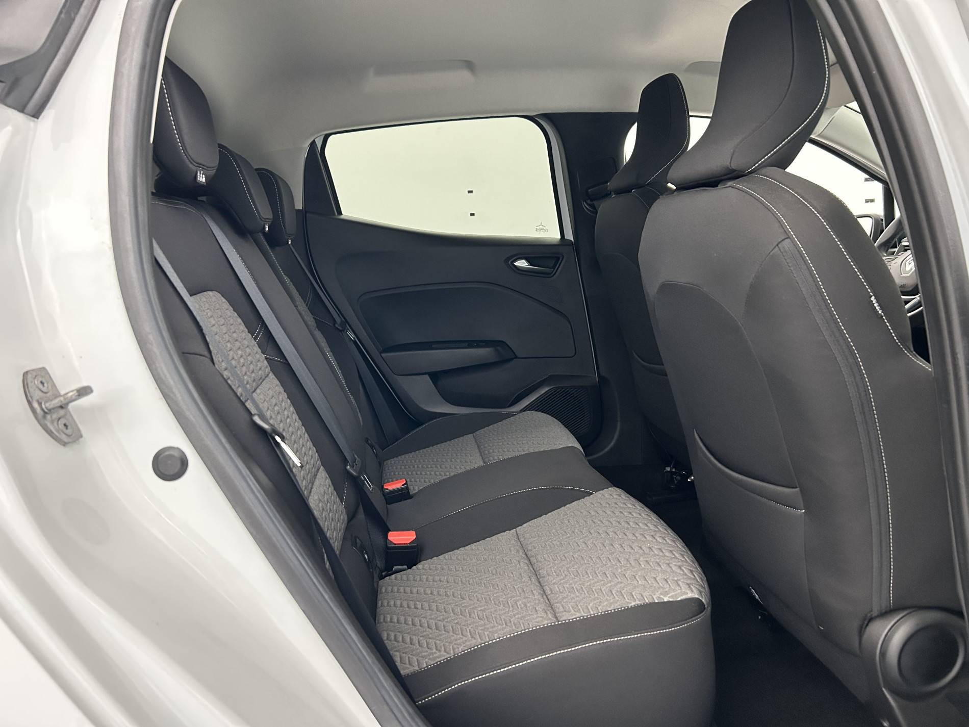 Vente en ligne Renault Clio 5 Clio TCe 90 au prix de 14 990 €