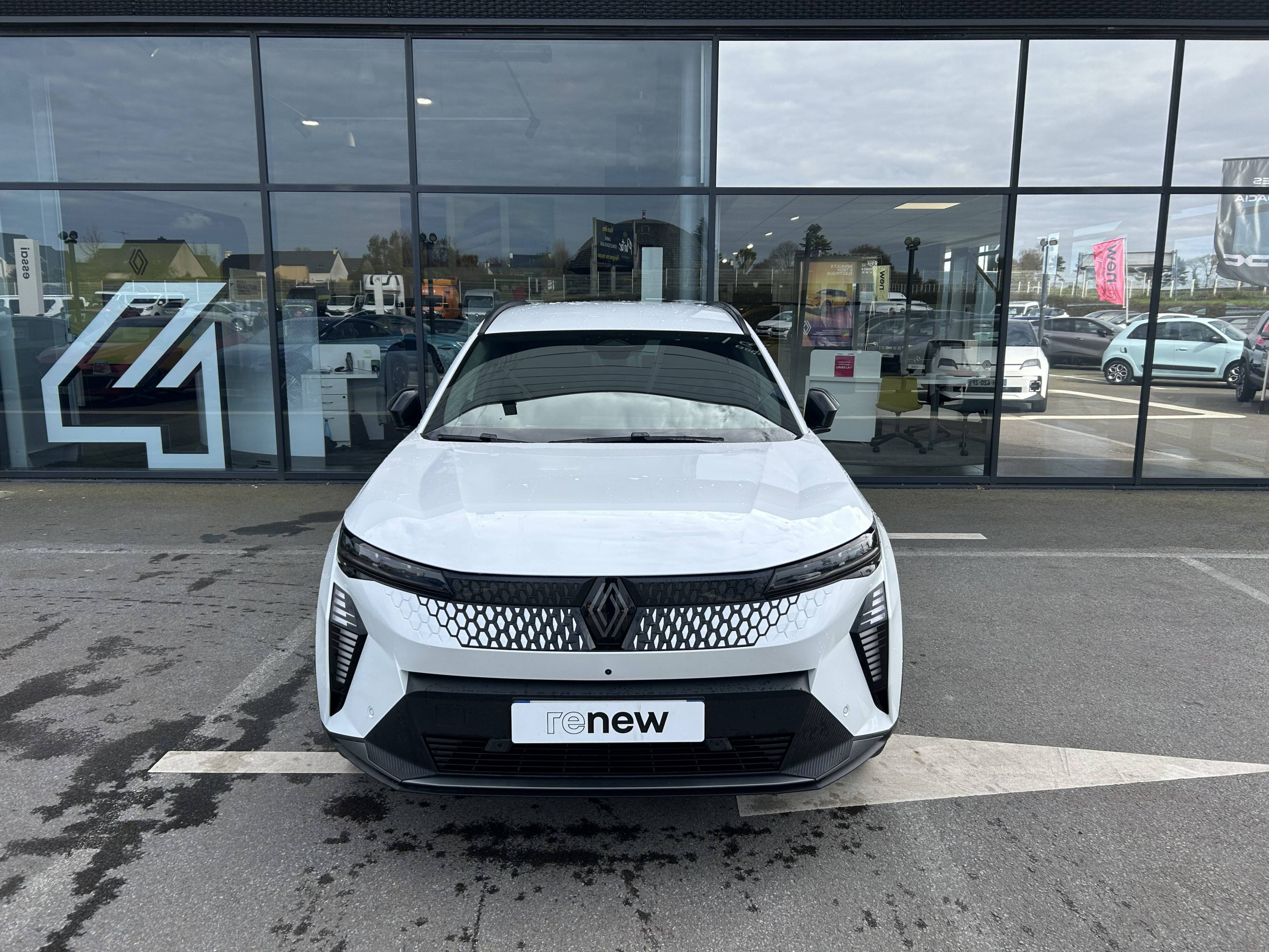 Vente en ligne Renault Scenic E-Tech  220 ch grande autonomie au prix de 48 990 €