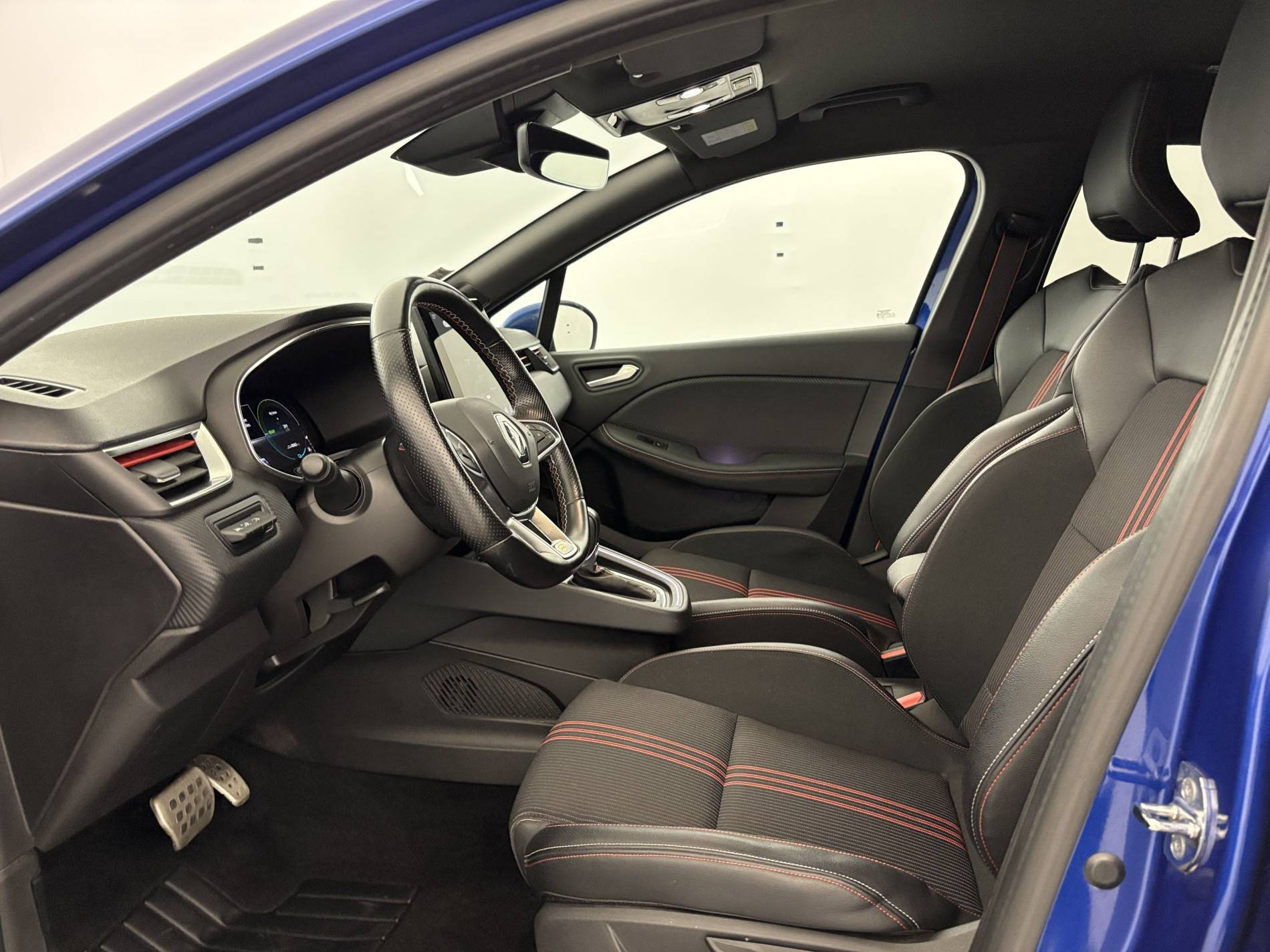 Vente en ligne Renault Clio 5 Clio E-Tech 140 - 21N au prix de 18 300 €