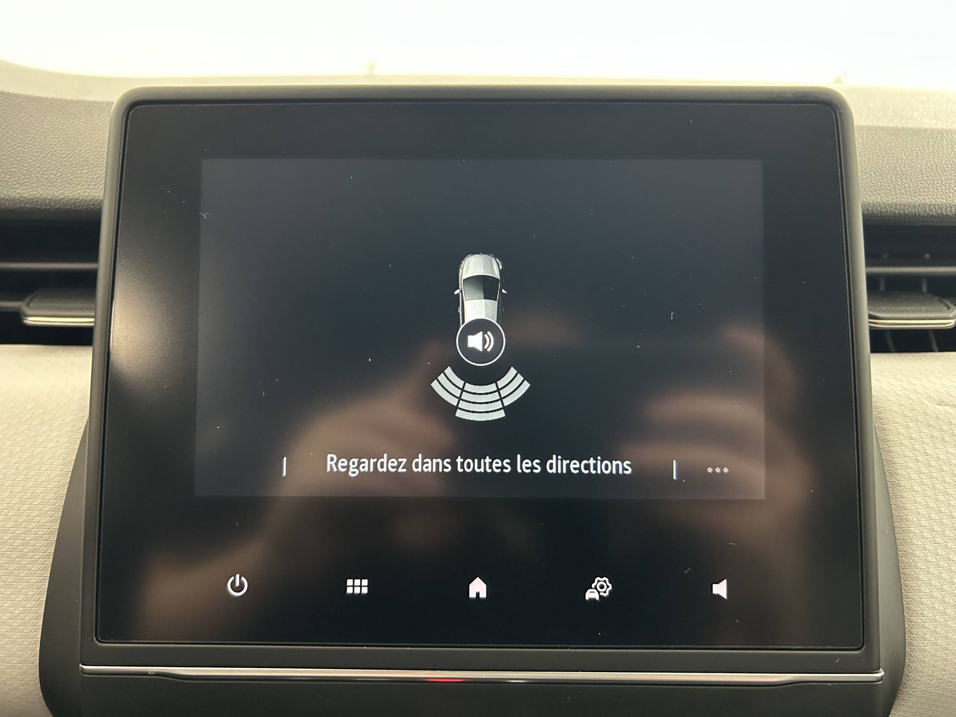 Vente en ligne Renault Clio 5 Clio E-Tech full hybrid 145 au prix de 17 390 €