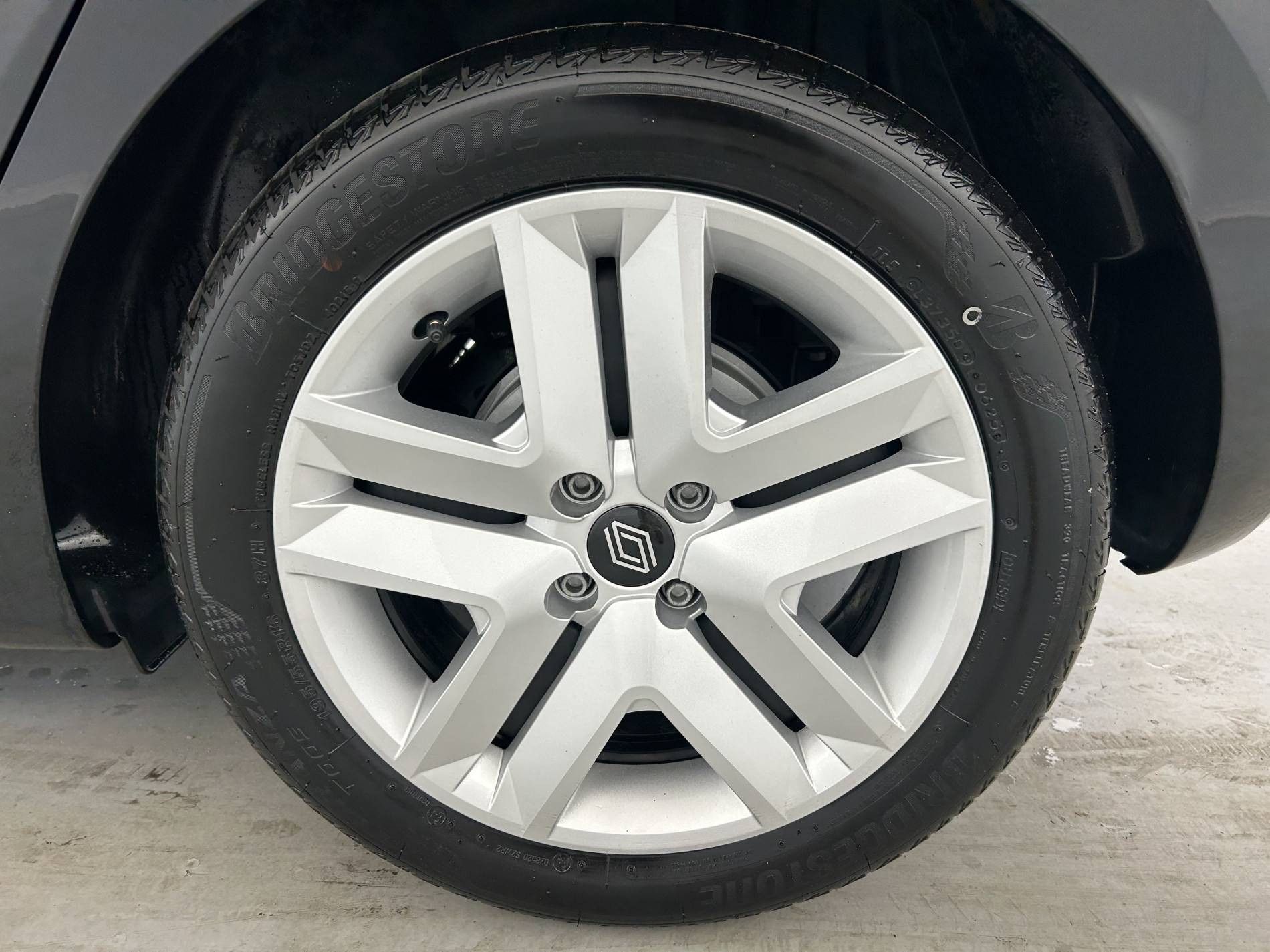 Vente en ligne Renault Clio 5 Clio E-Tech full hybrid 145 ch GSR2 au prix de 19 990 €