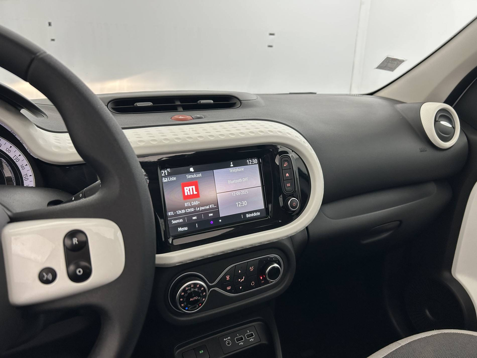 Vente en ligne Renault Twingo Electrique Twingo III E-Tech au prix de 11 990 €