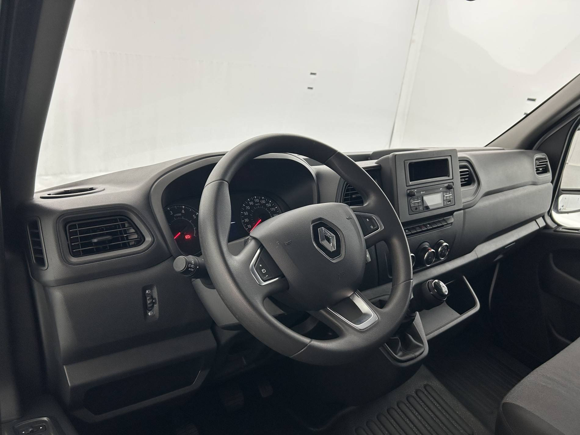 Vente en ligne Renault Master Fourgon MASTER FGN TRAC F3500 L2H2 BLUE DCI 135 au prix de 26 990 €