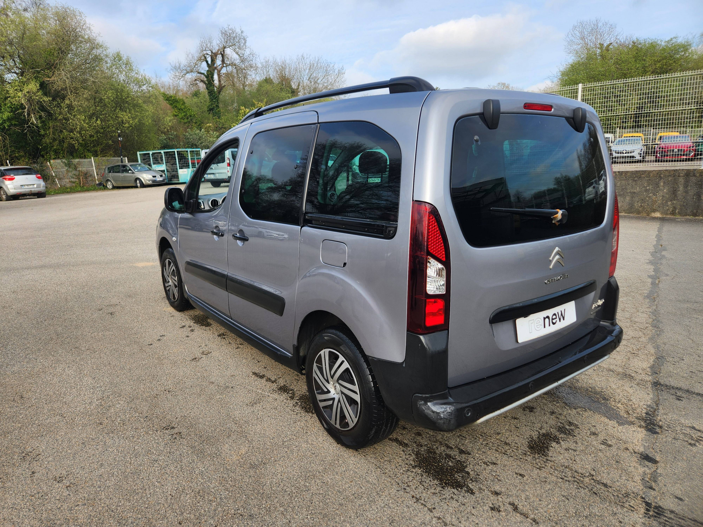 Vente en ligne Citroën Berlingo  BlueHDi 100 S&S ETG6 au prix de 14 999 €