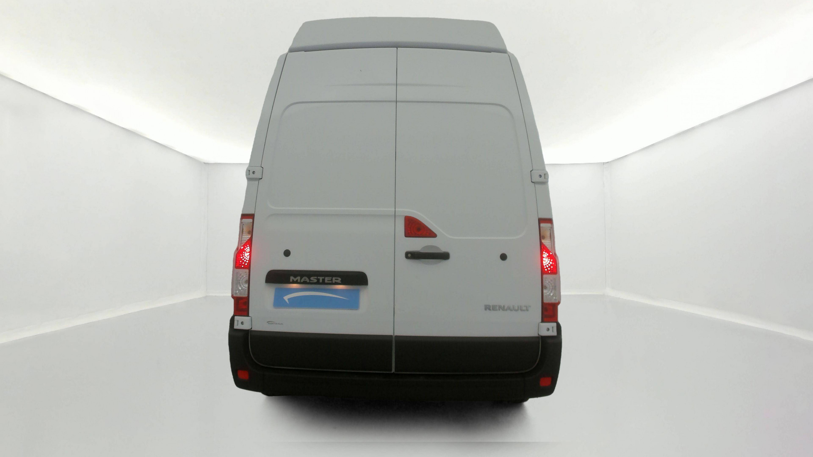 Vente en ligne Renault Master Fourgon MASTER FGN TRAC F3500 L3H3 BLUE DCI 135 au prix de 29 999 €