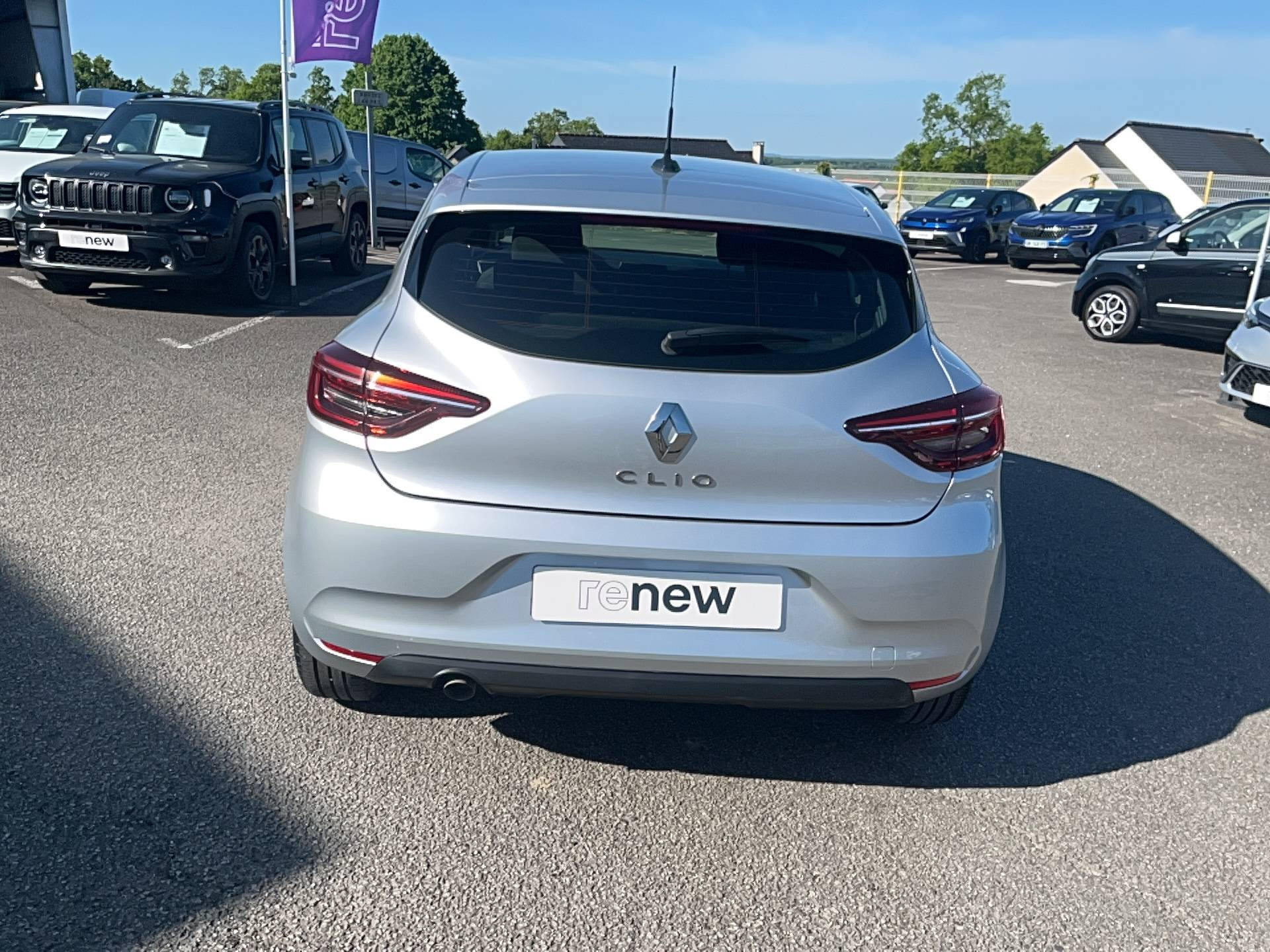 Vente en ligne Renault Clio 5 Clio TCe 90 au prix de 13 990 €