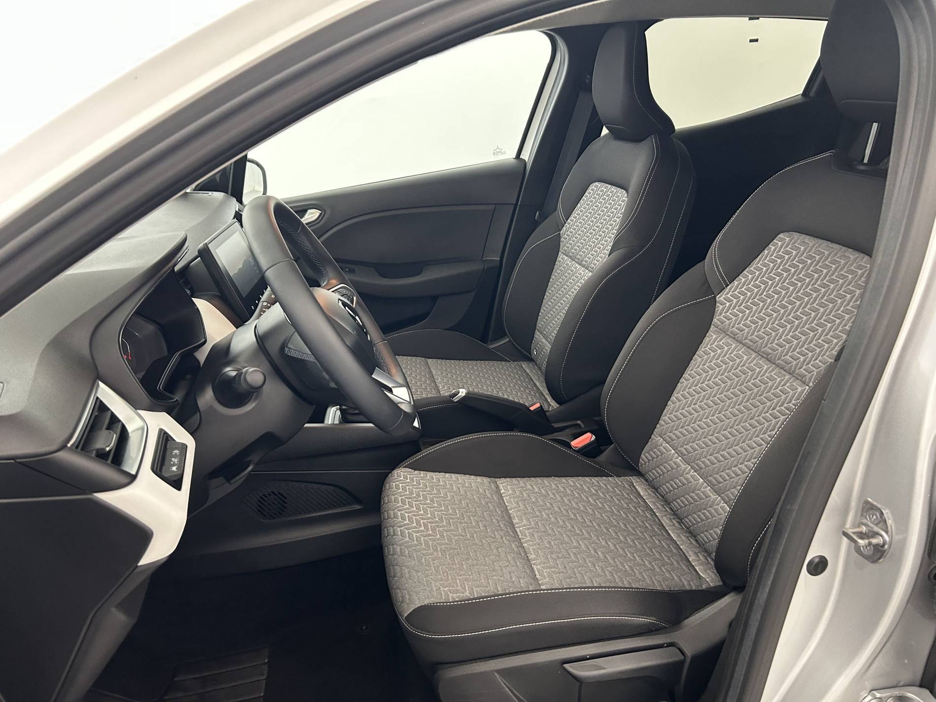 Vente en ligne Renault Clio 5 Clio E-Tech full hybrid 145 au prix de 17 490 €