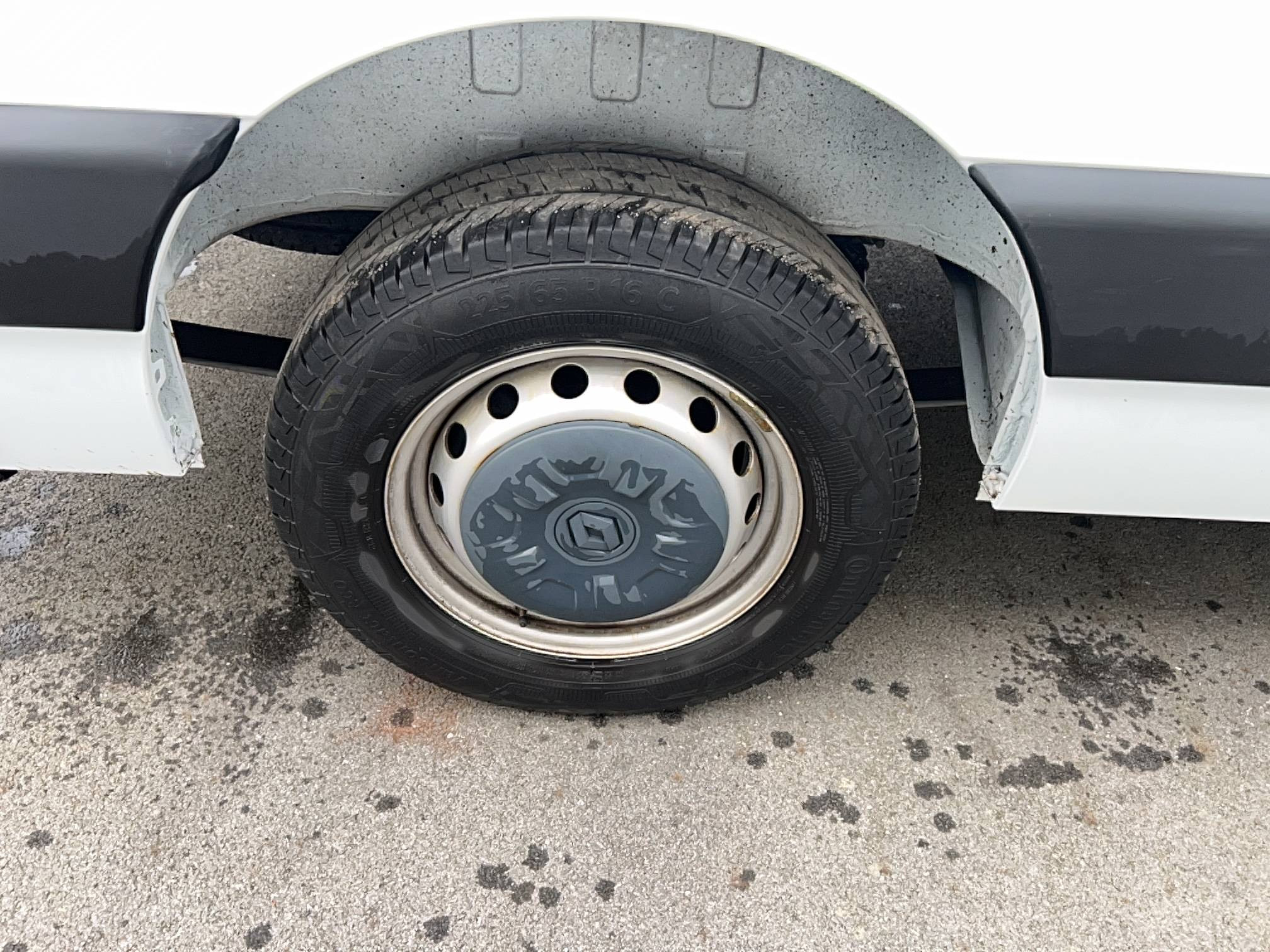 Vente en ligne Renault Master Fourgon MASTER FGN TRAC F3500 L2H2 BLUE DCI 135 au prix de 22 990 €