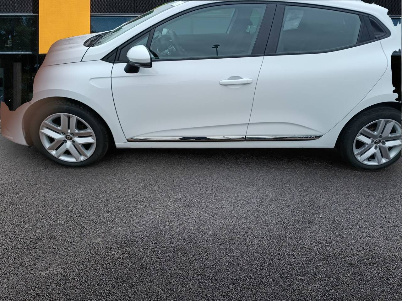 Vente en ligne Renault Clio 5 Clio SCe 75 au prix de 10 990 €