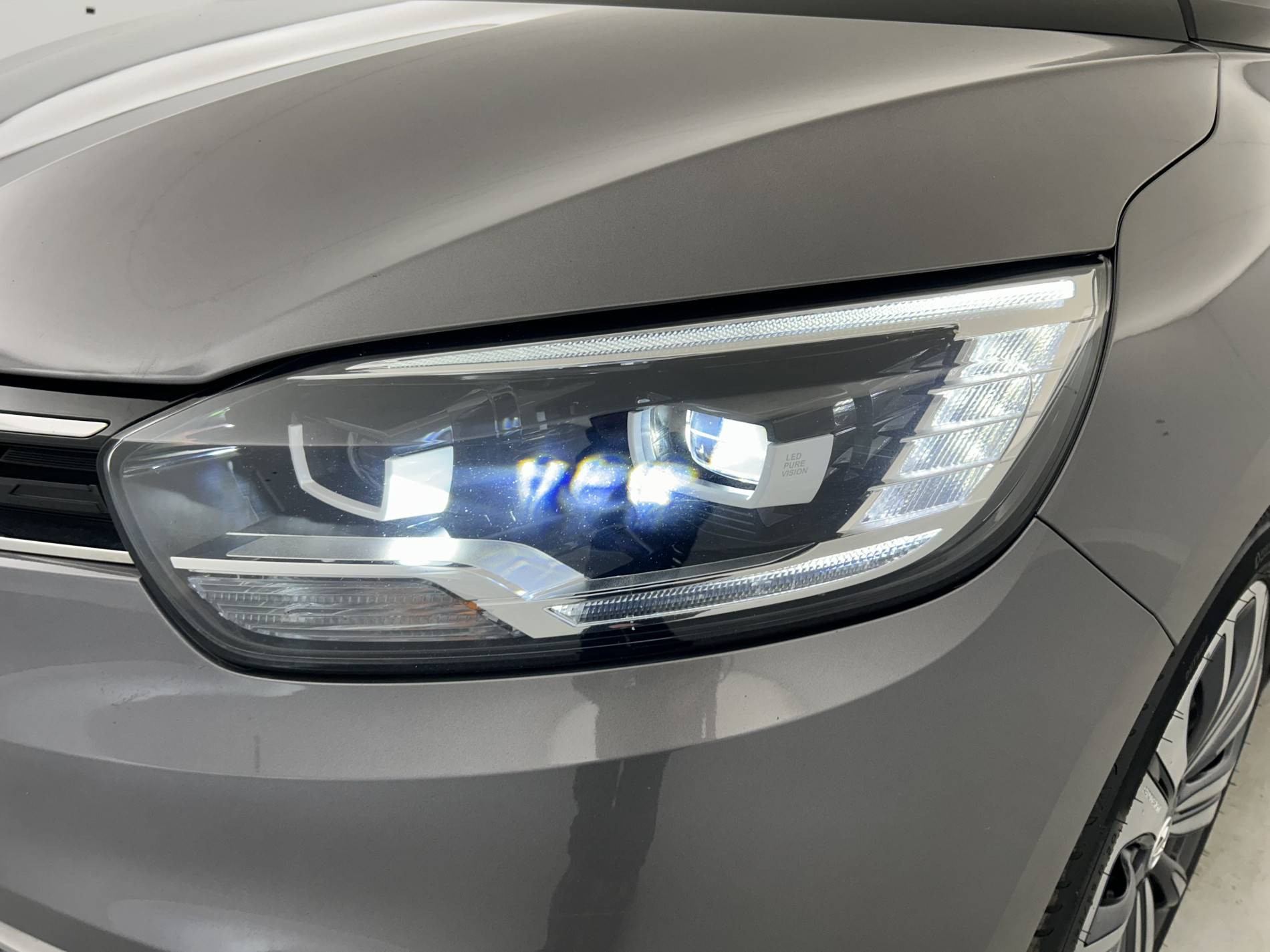 Vente en ligne Renault Scenic 4 Scenic TCe 115 FAP - 21 au prix de 14 790 €