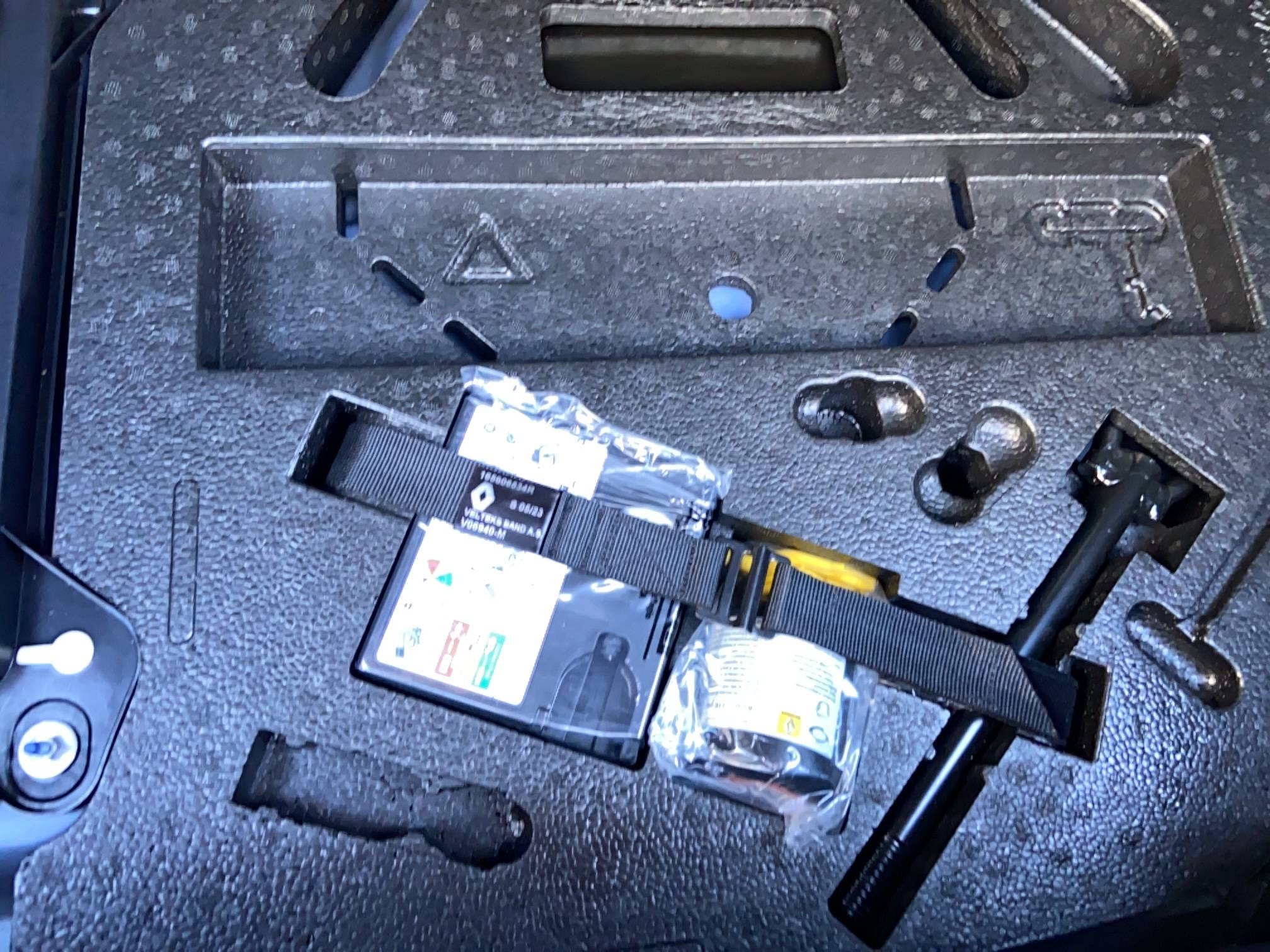 Vente en ligne Renault Clio 5 Clio E-Tech full hybrid 145 au prix de 20 990 €