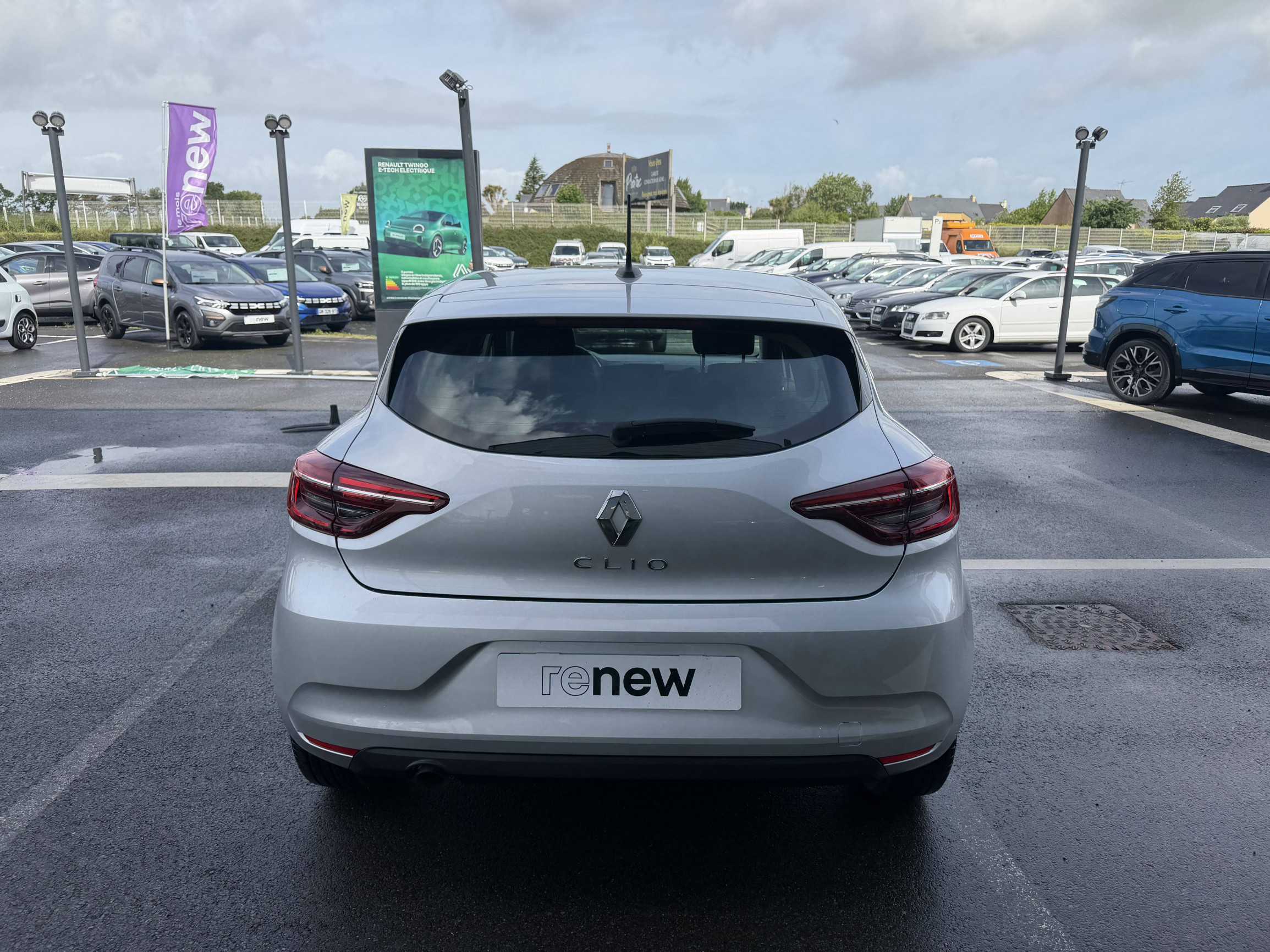 Vente en ligne Renault Clio 5 Clio TCe 90 au prix de 14 990 €