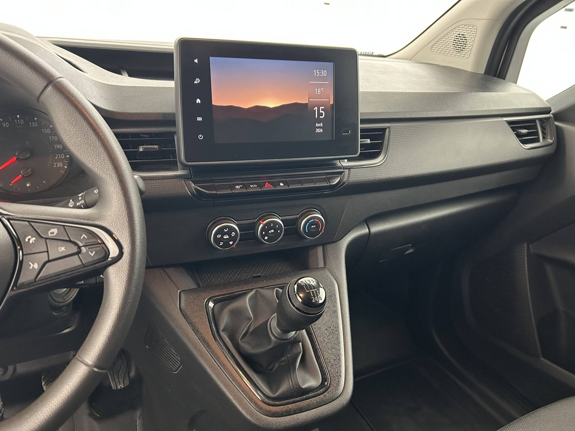 Vente en ligne Renault Kangoo Van  BLUE DCI 95 au prix de 18 790 €