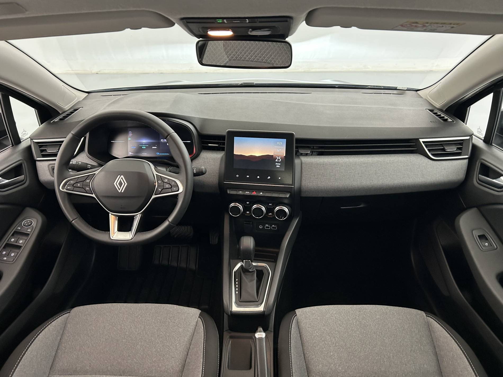 Vente en ligne Renault Clio 5 Clio E-Tech full hybrid 145 ch GSR2 au prix de 20 490 €
