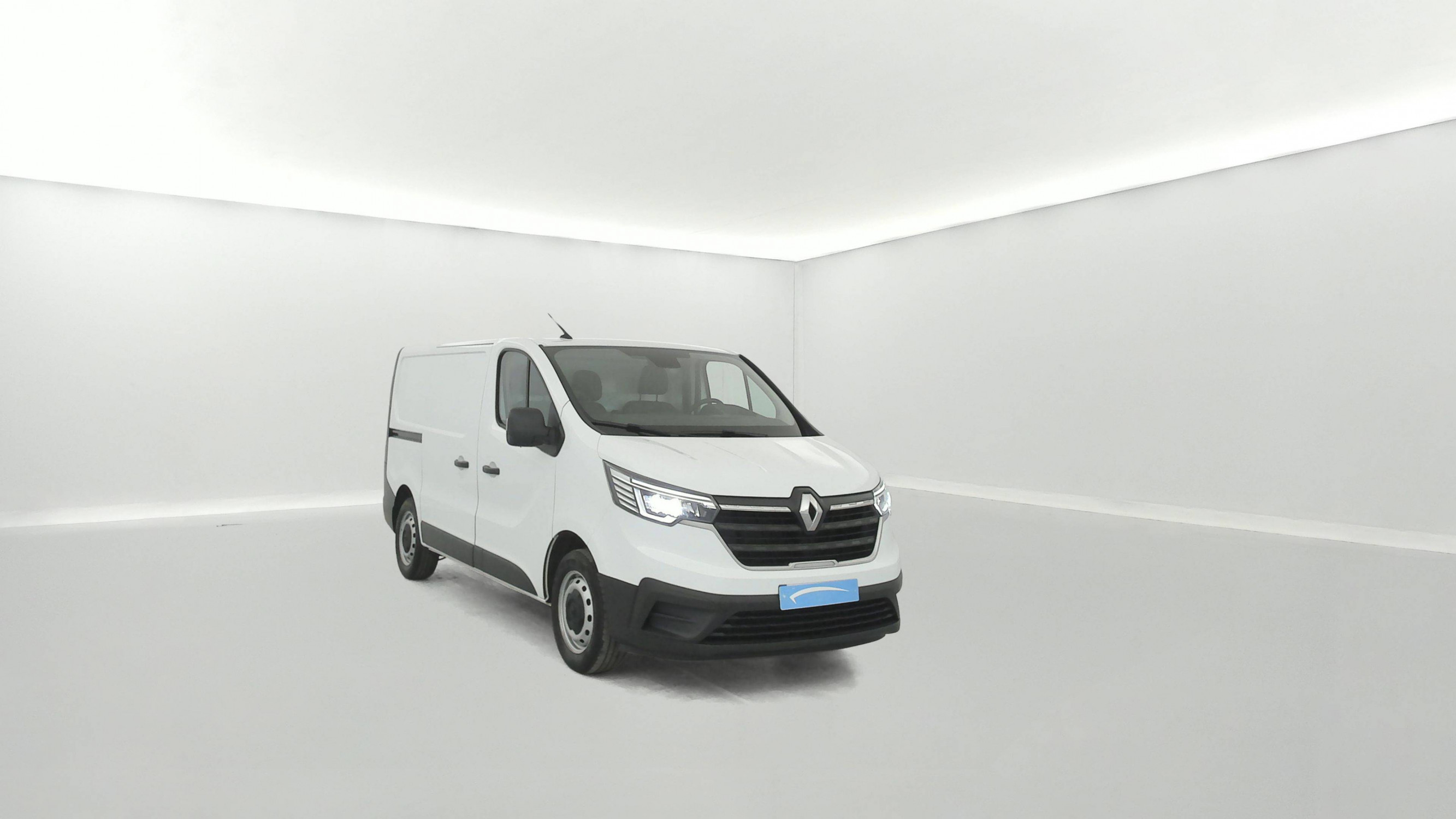 Vente en ligne Renault Trafic 3 Fourgon TRAFIC FGN L1H1 3000 KG BLUE DCI 130 au prix de 22 788 €