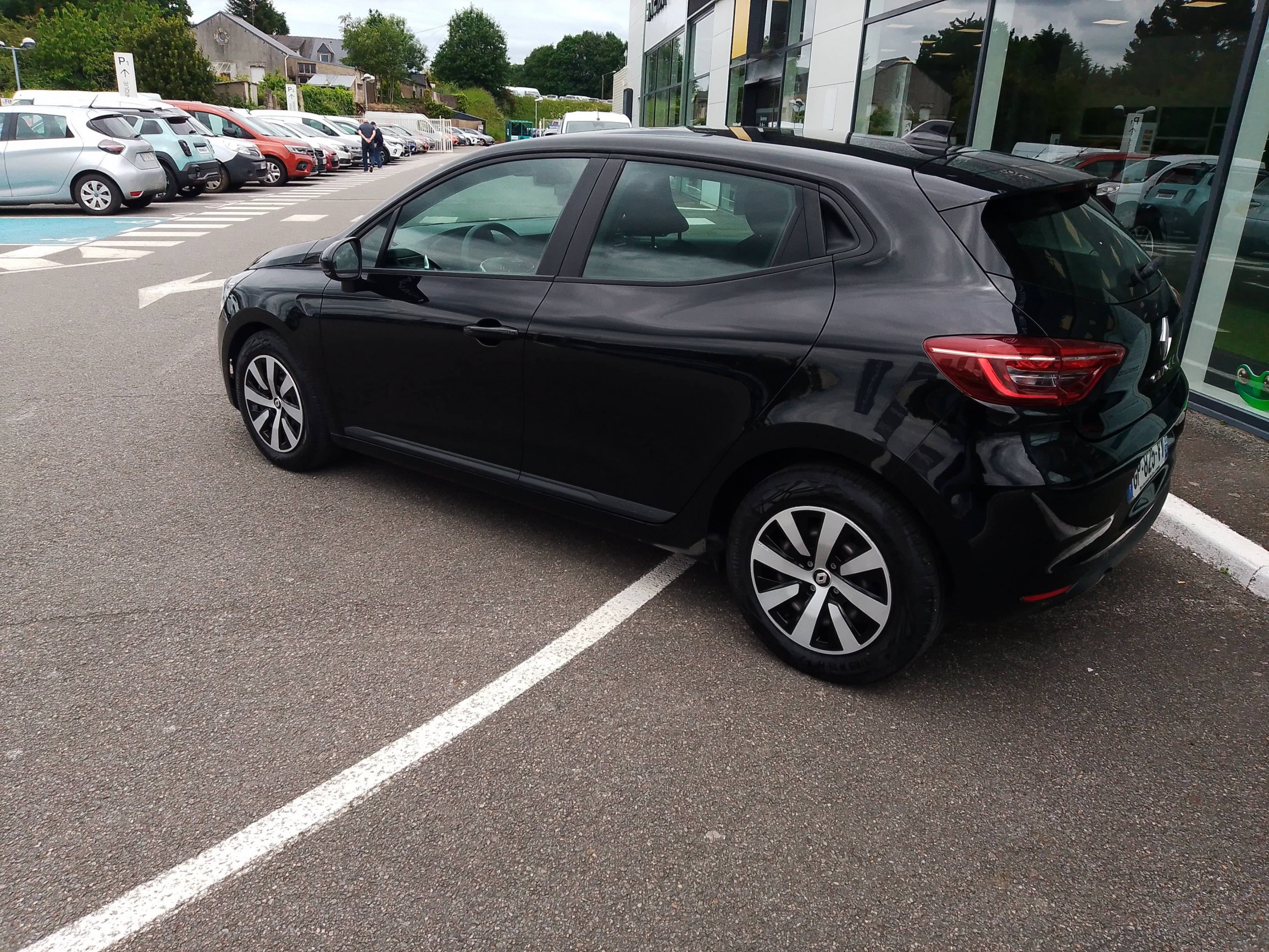Vente en ligne Renault Clio 5 Clio TCe 90 au prix de 13 490 €