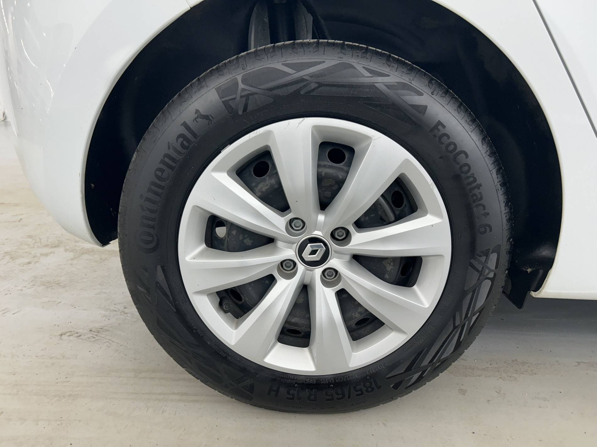 Vente en ligne Renault Clio 5 Clio SCe 65 au prix de 12 990 €