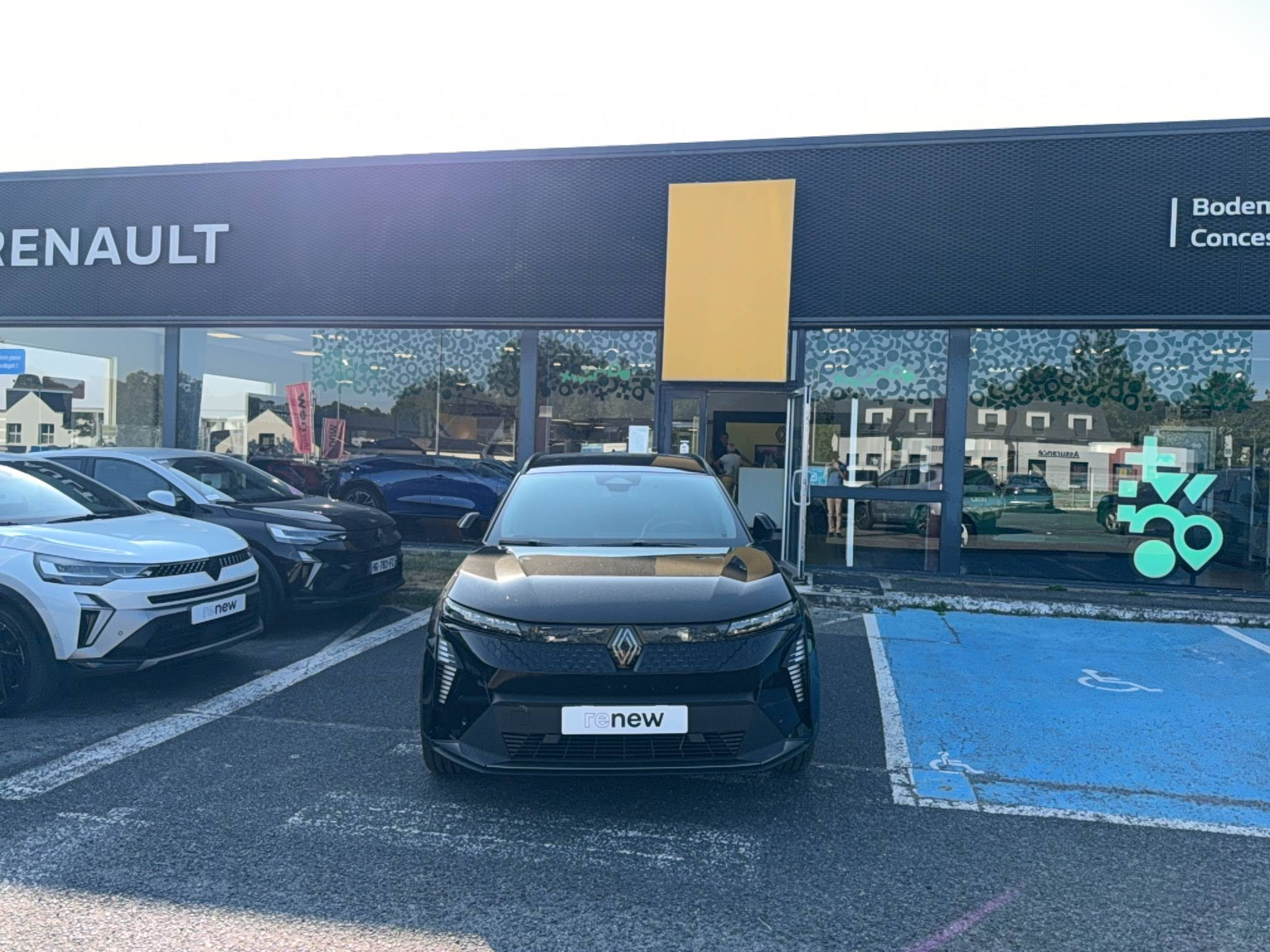 Vente en ligne Renault Scenic E-Tech Scenic E-Tech électrique 220 ch grande autonomie au prix de 47 900 €