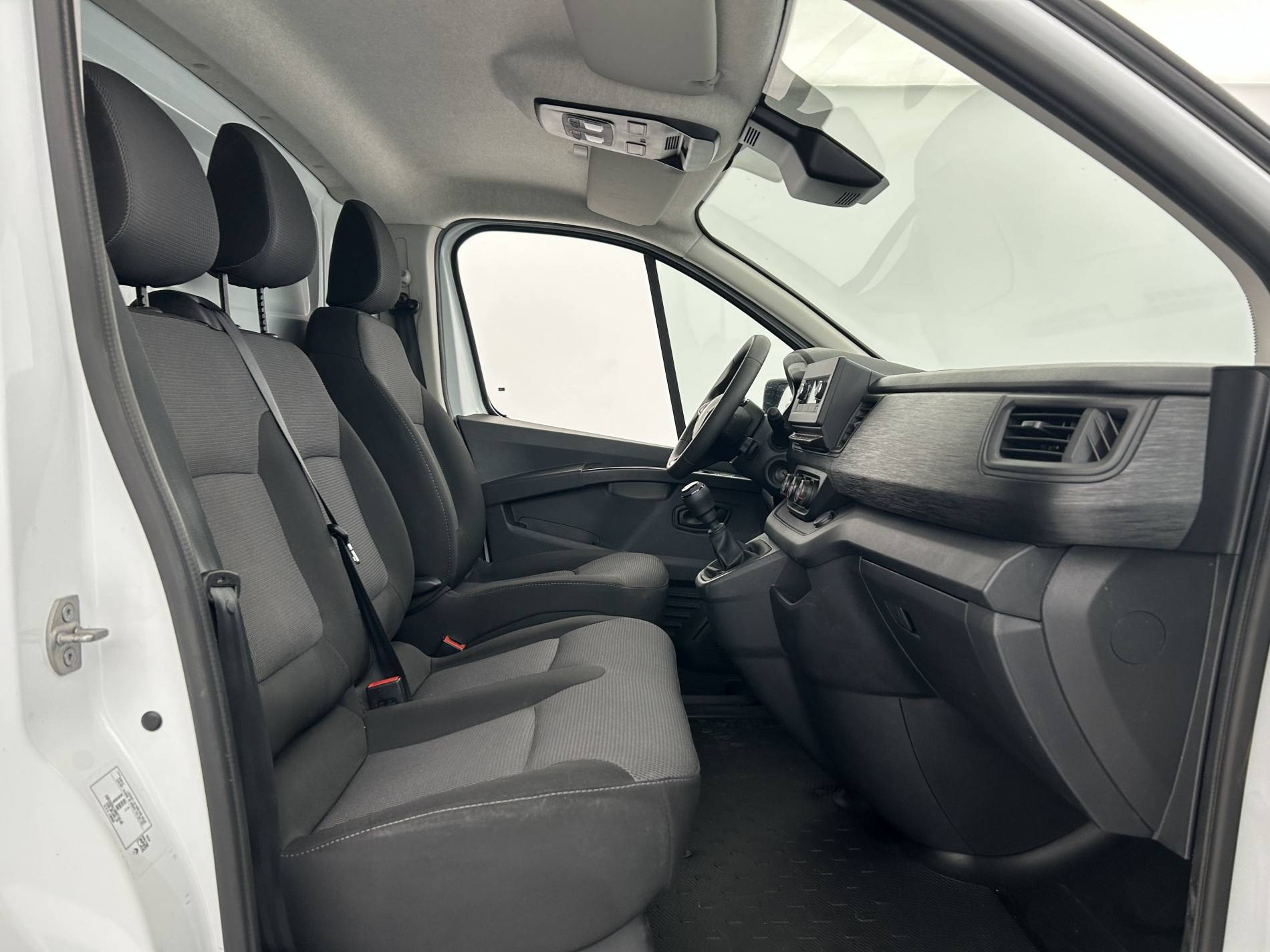 Vente en ligne Renault Trafic 3 Fourgon TRAFIC FGN L1H1 2800 KG BLUE DCI 110 au prix de 18 990 €