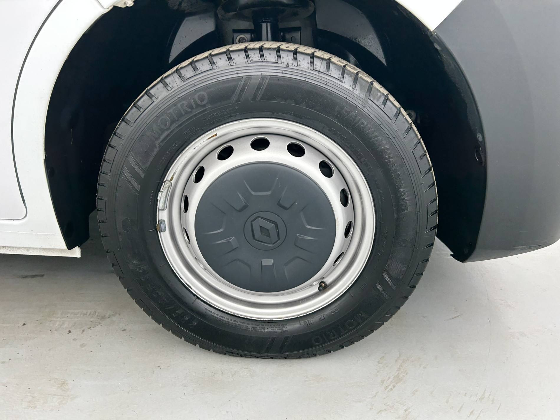Vente en ligne Renault Master Fourgon MASTER FGN TRAC F3500 L3H3 BLUE DCI 135 au prix de 28 990 €