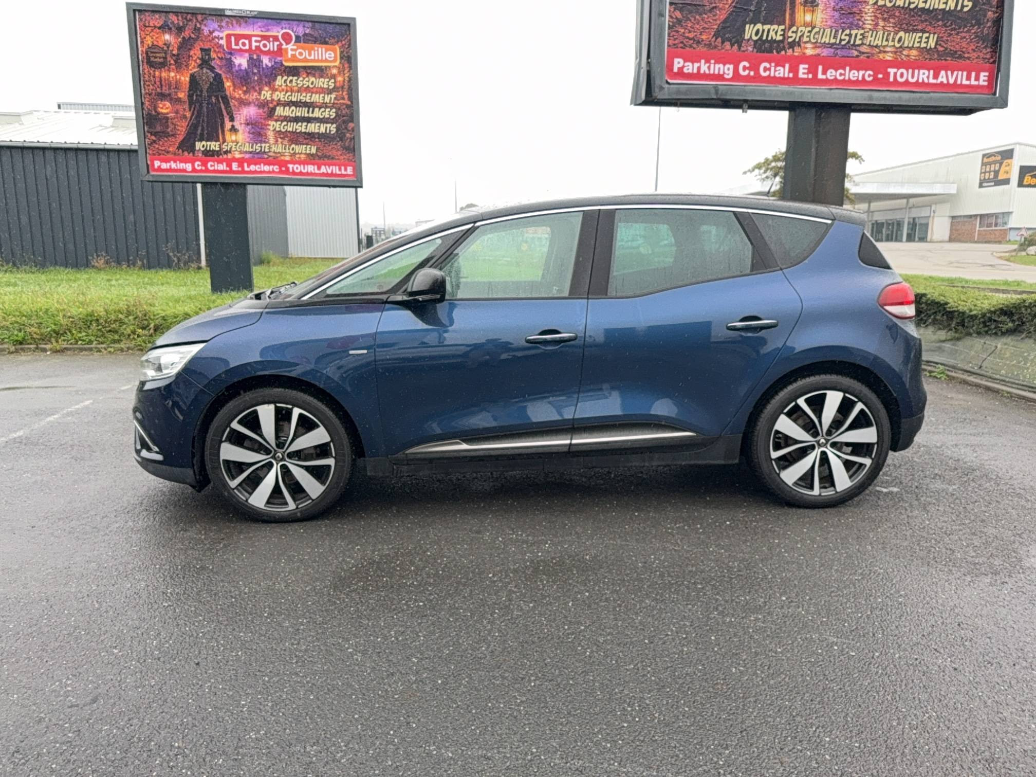 Vente en ligne Renault Scenic 4 Scenic TCe 140 FAP EDC au prix de 13 940 €