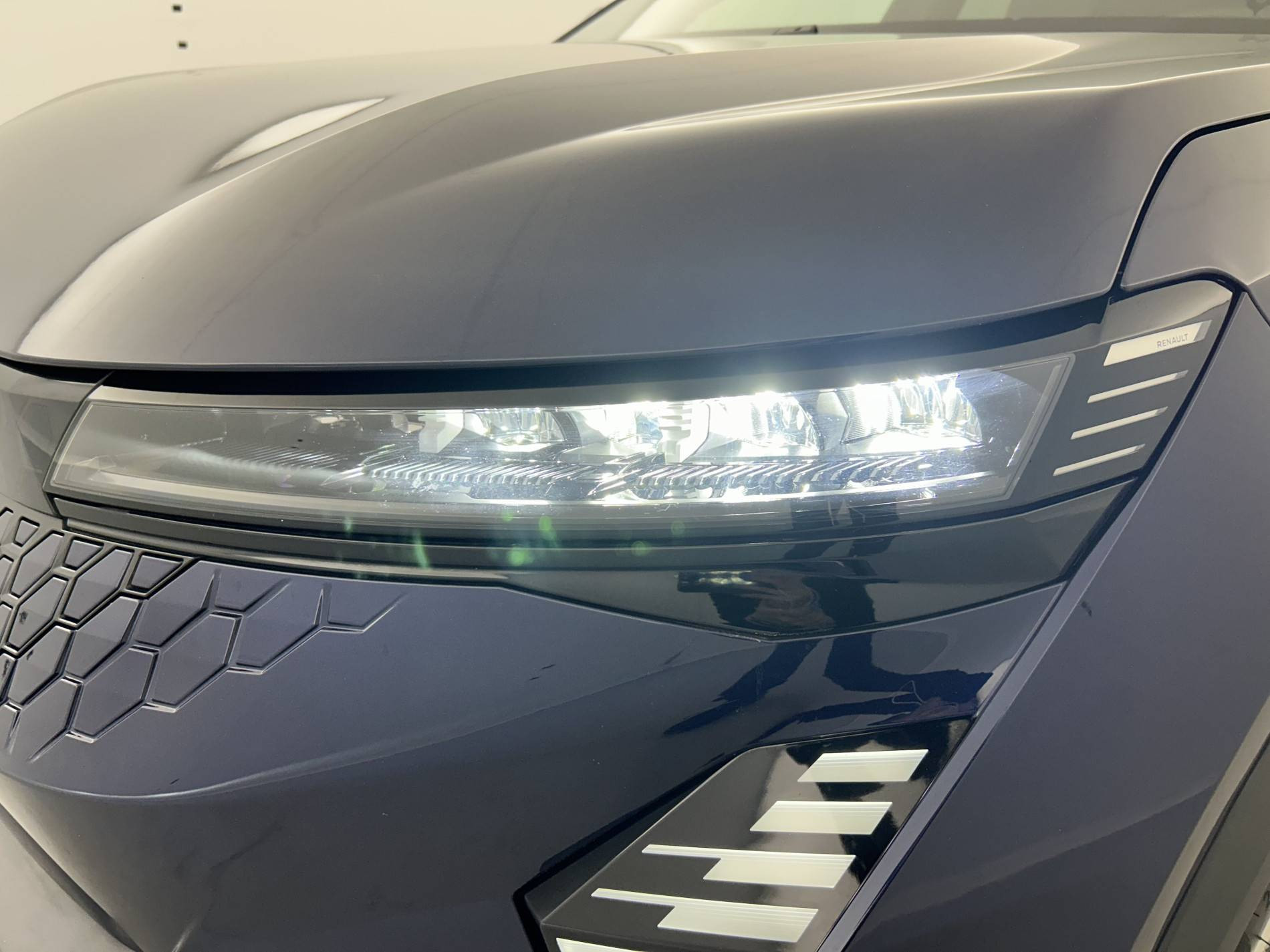 Vente en ligne Renault Scenic E-Tech  220 ch grande autonomie au prix de 33 990 €