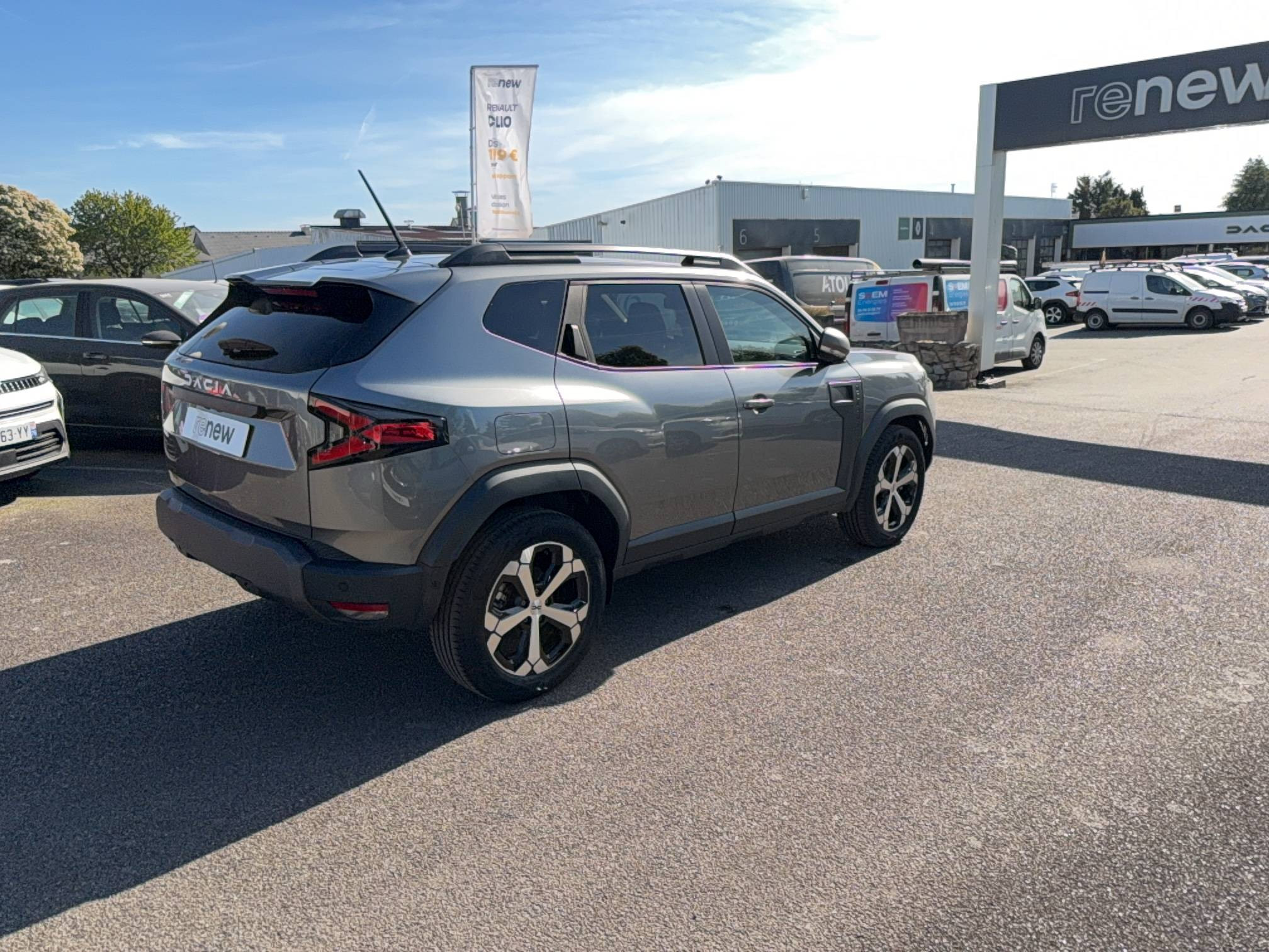 Vente en ligne Dacia Duster  Hybrid 140 au prix de 26 490 €