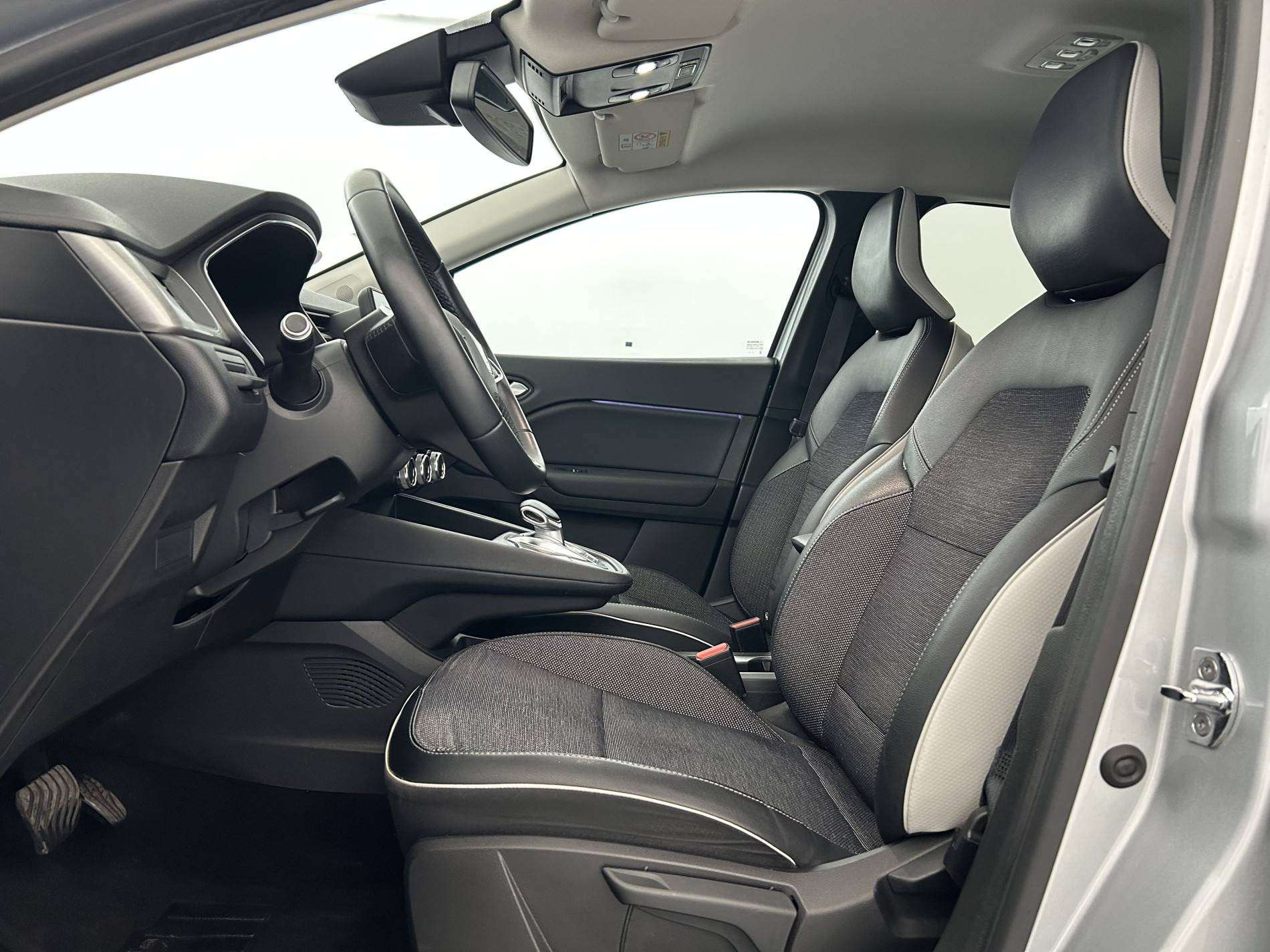 Vente en ligne Renault Captur  E-Tech Plug-in 160 au prix de 15 990 €