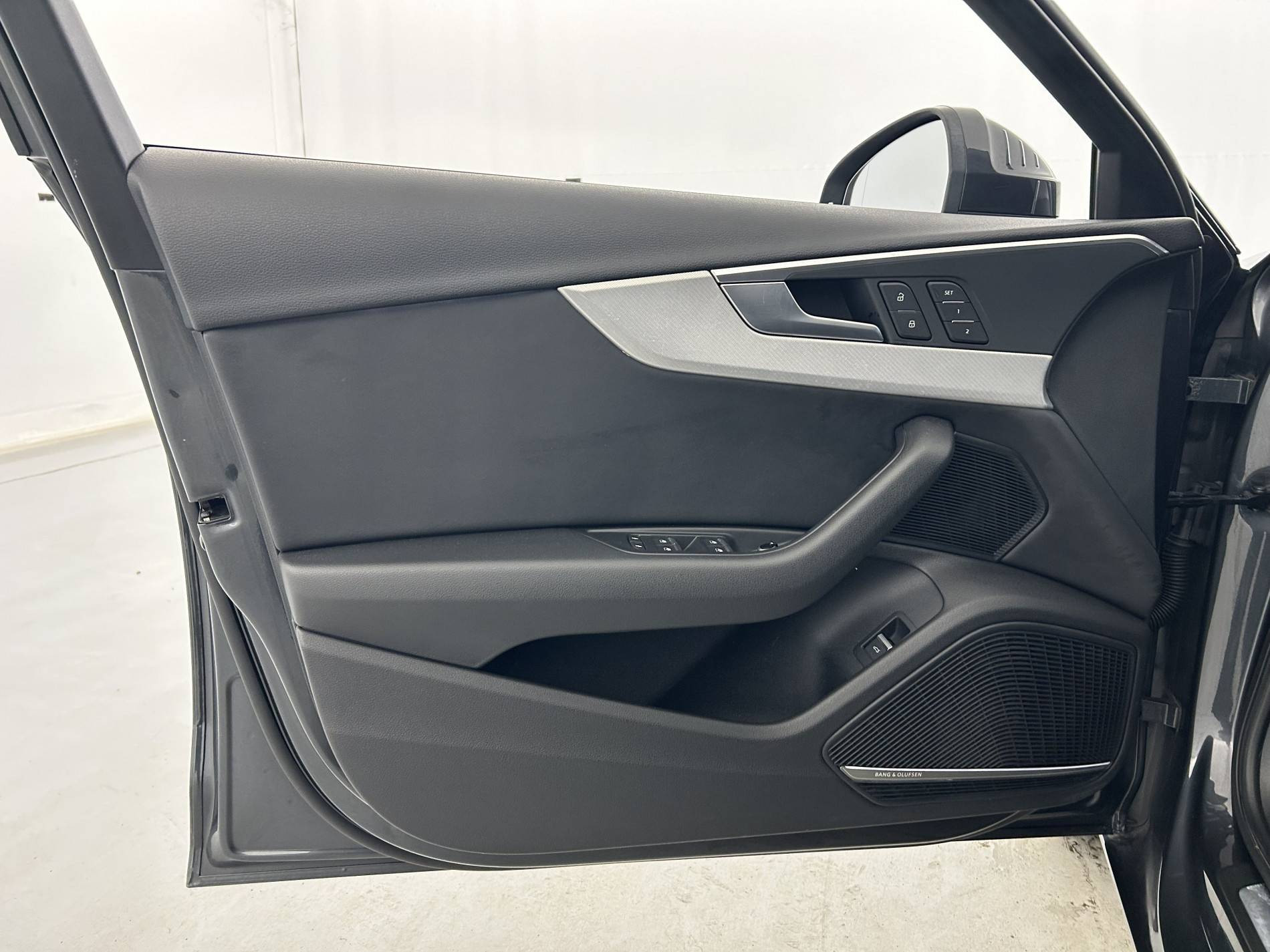 Vente en ligne Audi A4  2.0 TFSI 252 S tronic 7 Quattro au prix de 21 490 €