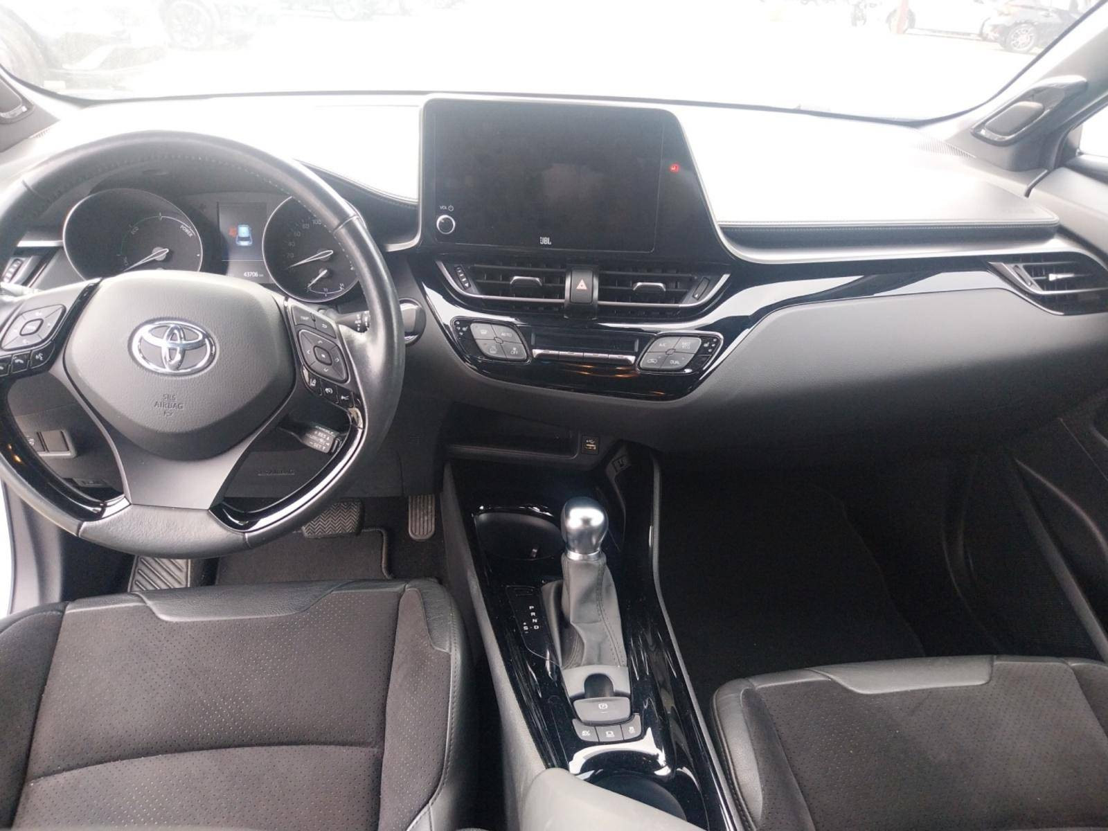 Vente en ligne Toyota C-HR C-HR Hybride 2.0L au prix de 23 990 €