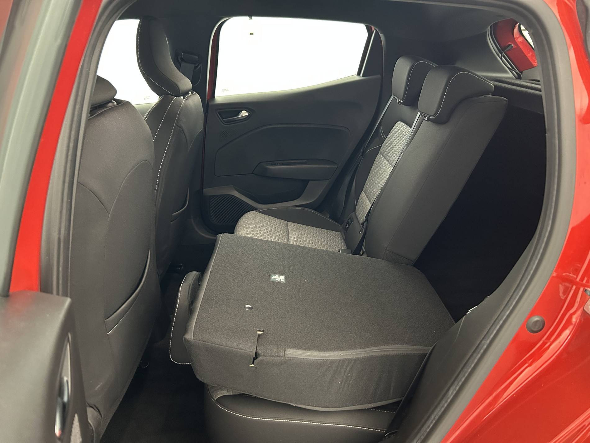 Vente en ligne Renault Clio 5 Clio TCe 90 - 21N au prix de 13 990 €