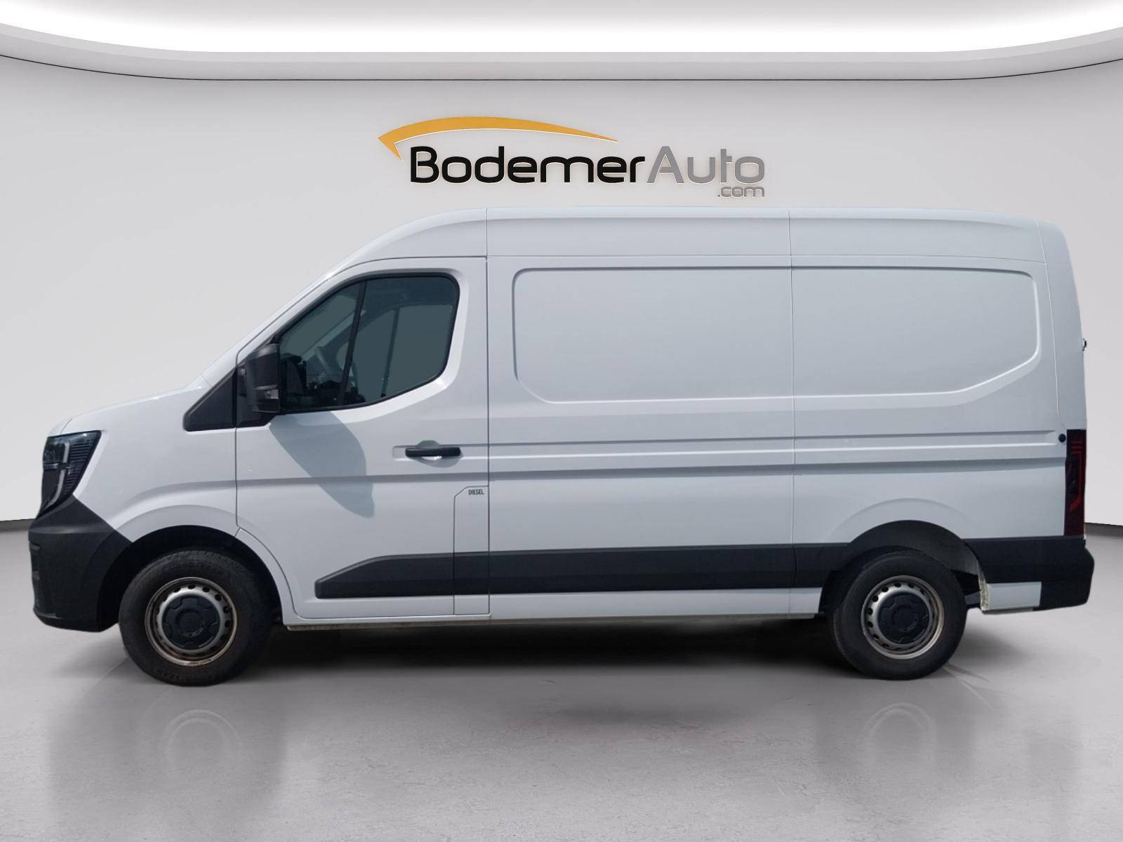 Vente en ligne Renault Master Fourgon MASTER FG BLUE DCI 130 L2H2 3T5 TR au prix de 32 990 €