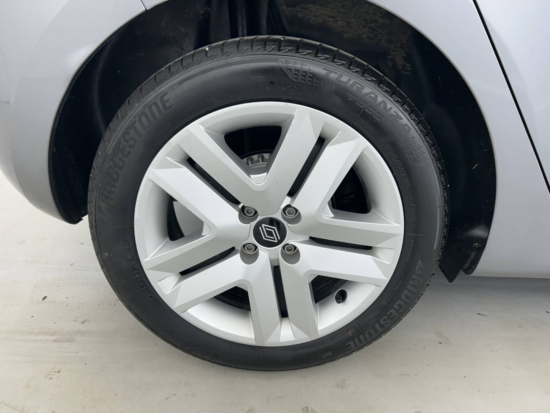 Vente en ligne Renault Clio 5 Clio TCe 90 au prix de 14 890 €