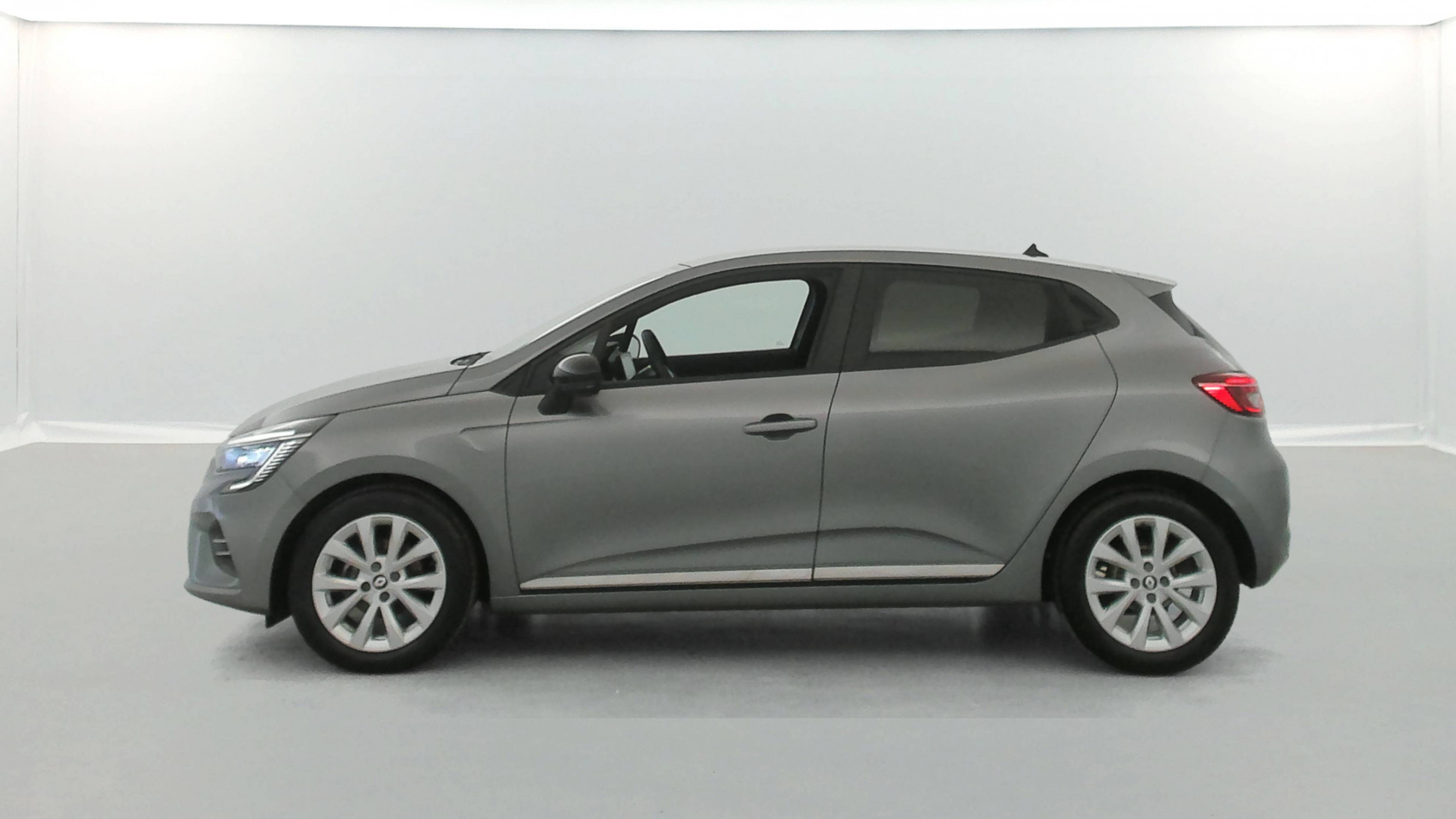 Vente en ligne Renault Clio 5 Clio TCe 90 au prix de 14 290 €