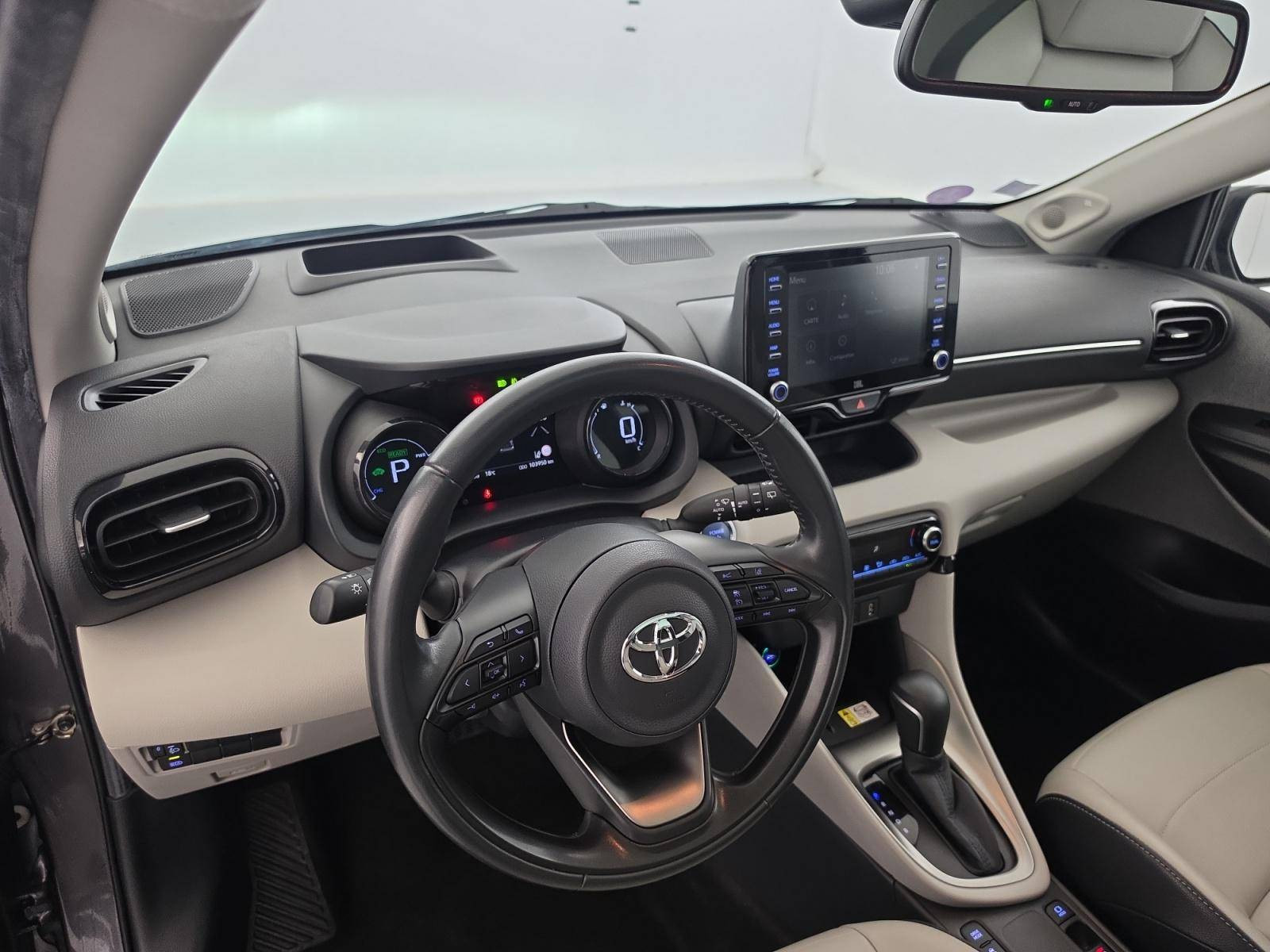 Vente en ligne Toyota Yaris Yaris Hybride 116h au prix de 15 490 €